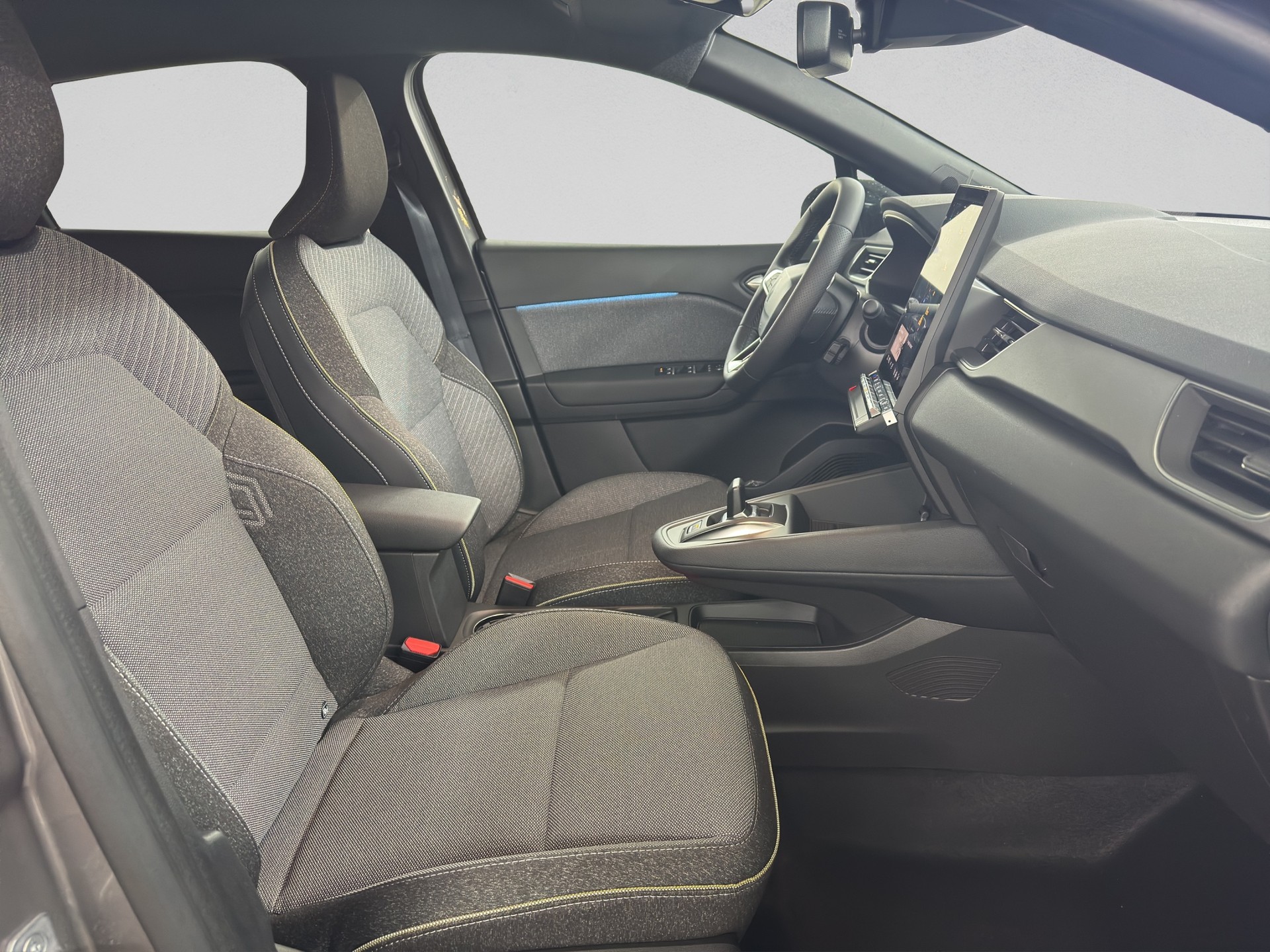 RENAULT Captur 1.8 E-Tech 160 Techno DHT-image-11