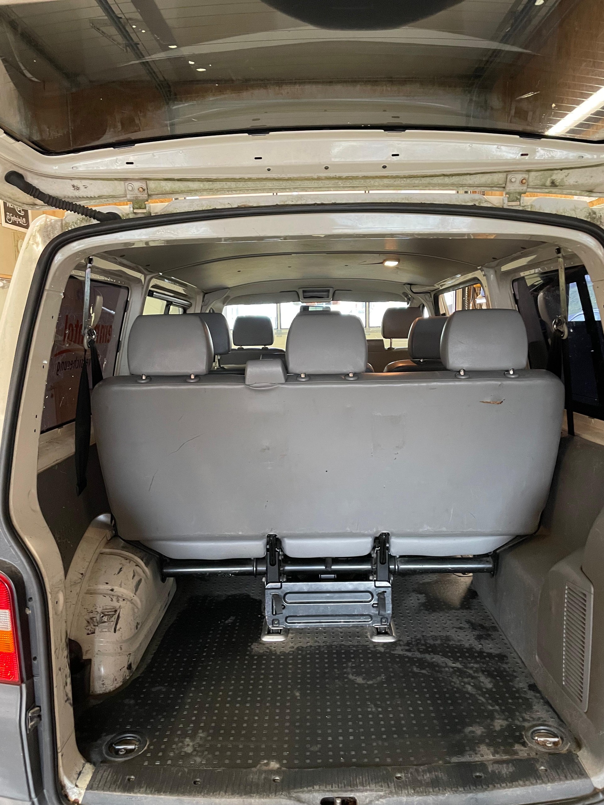 VW T5 2.5 TDI PD 4MOTION-image-7