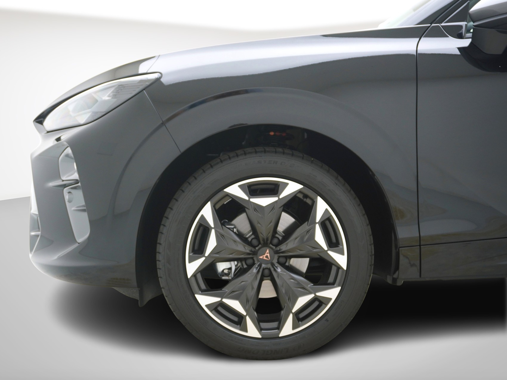 CUPRA Terramar 1.5 eTSI DSG-image-9