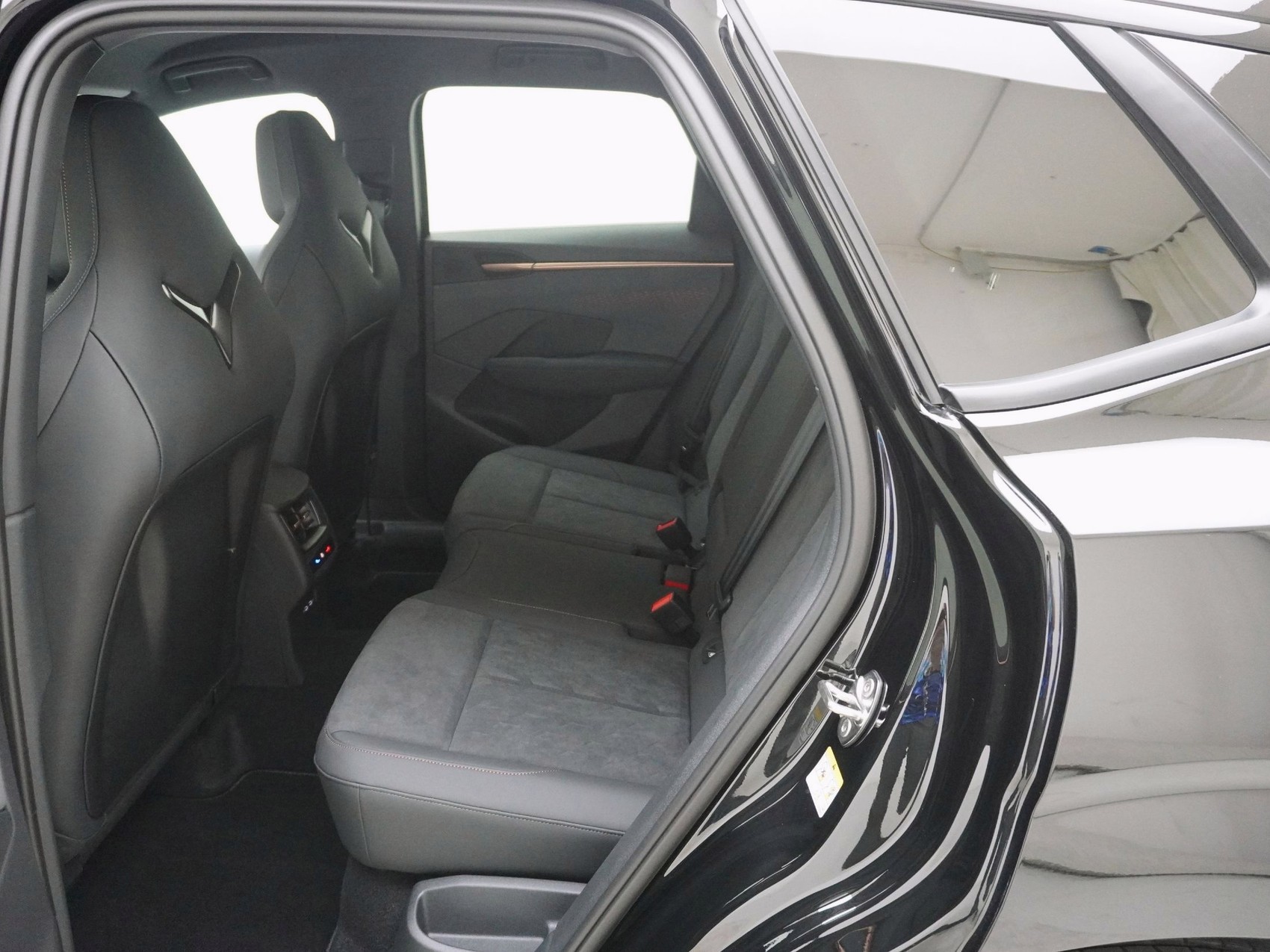 CUPRA Terramar 1.5 eTSI DSG-image-15