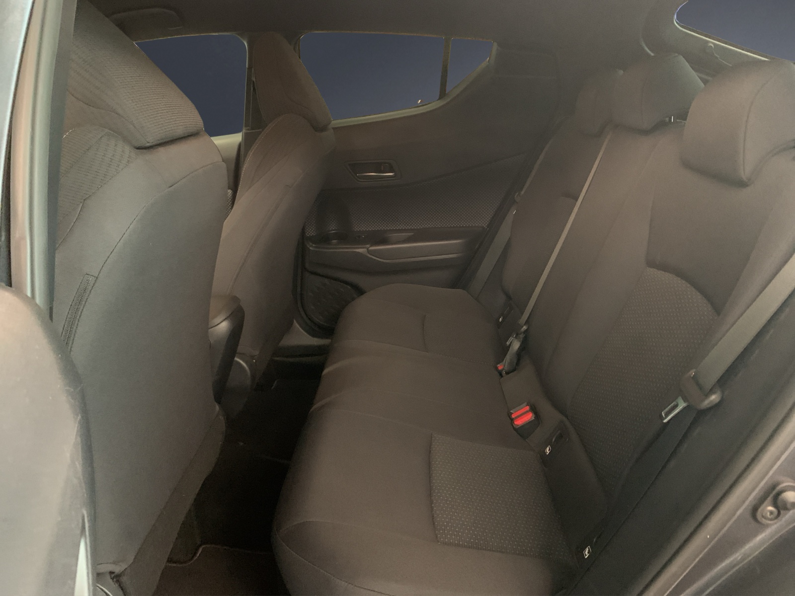 TOYOTA C-HR 1.8 HSD Style-image-10