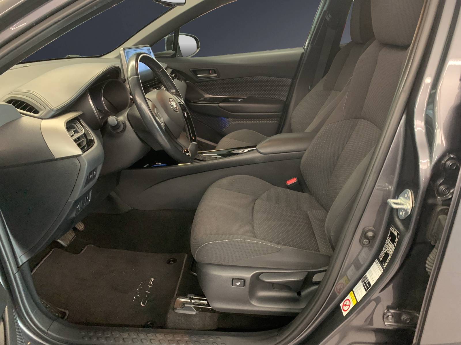 TOYOTA C-HR 1.8 HSD Style-image-5