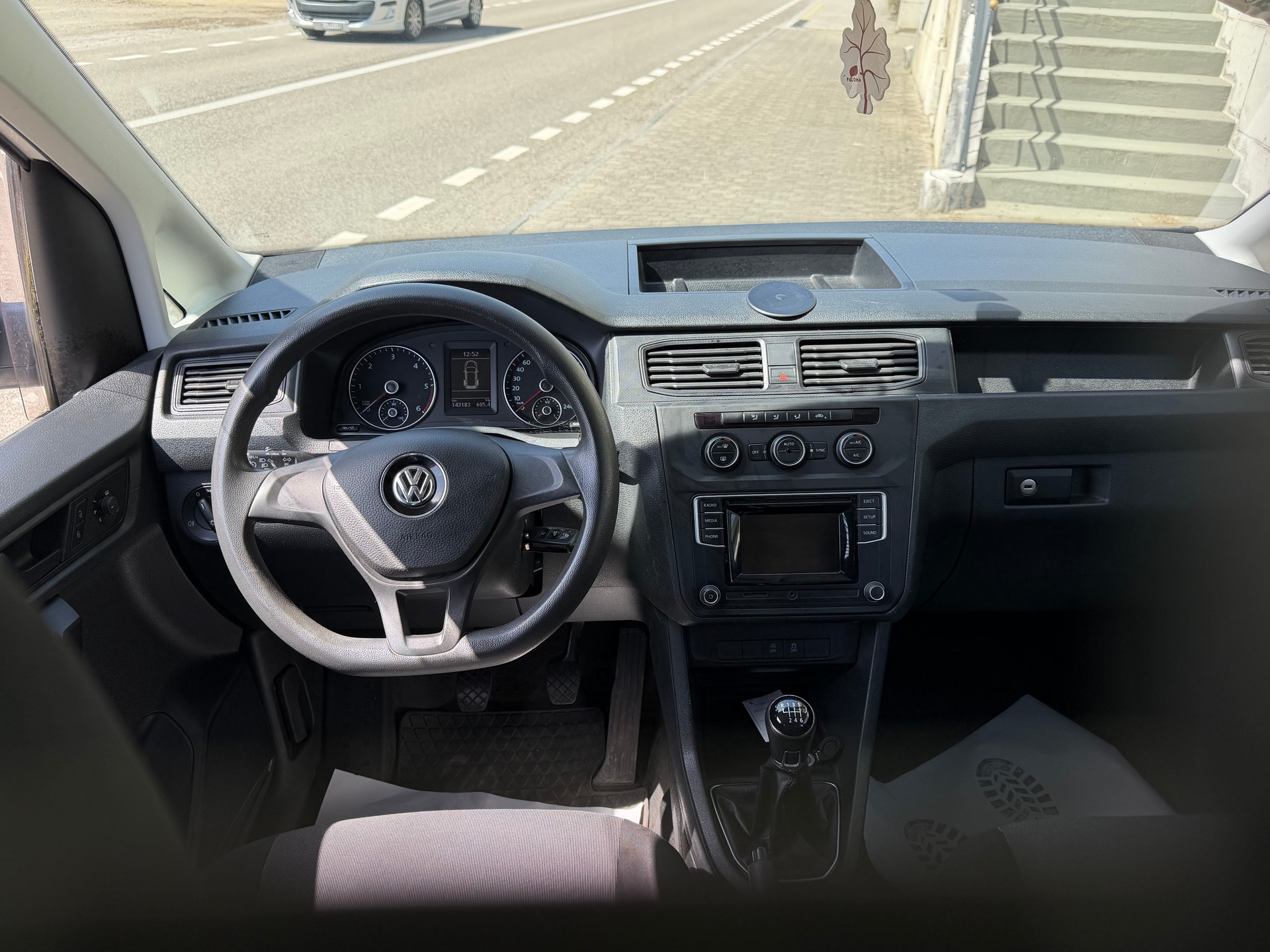 VW CADDY-image-11