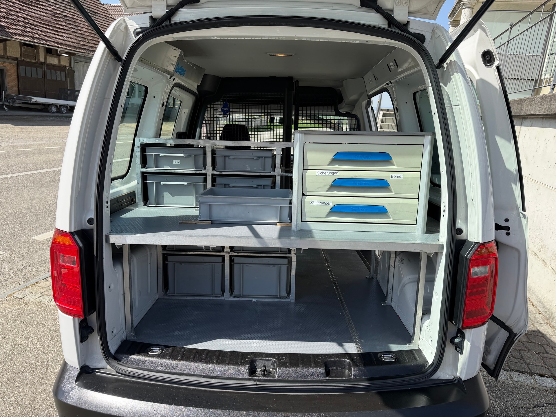 VW CADDY-image-9