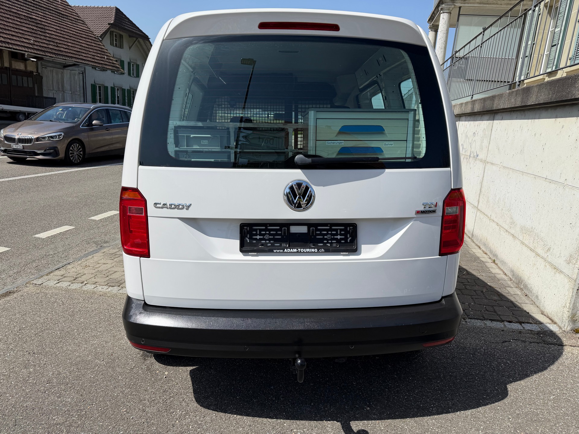 VW CADDY-image-1