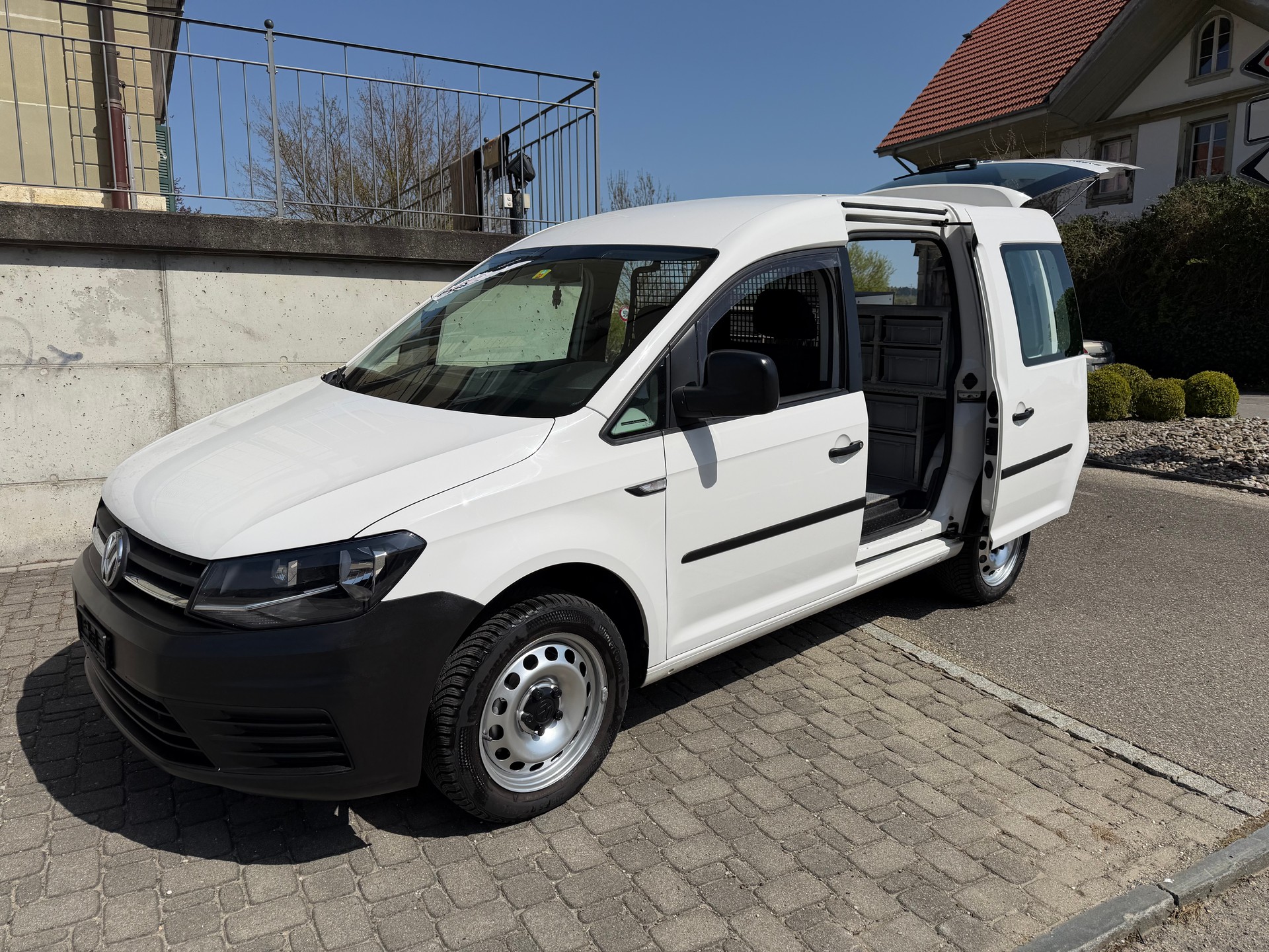 VW CADDY-image-10