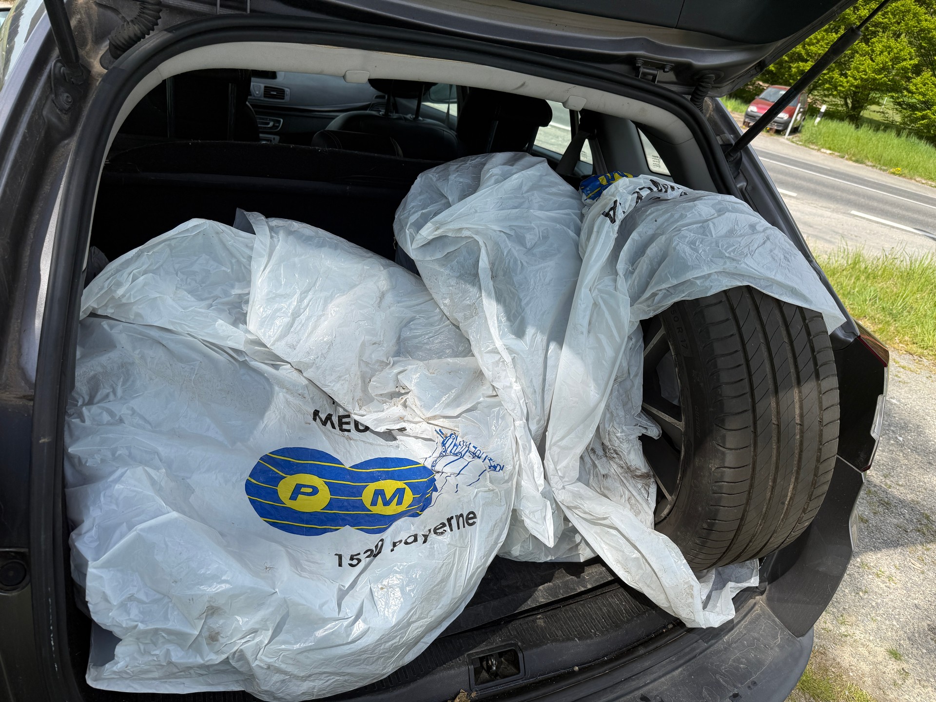 RENAULT Mégane Grandtour 1.5 dCi Bose EDC-image-11