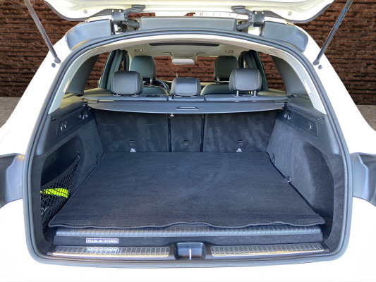 MERCEDES-BENZ GLC 350 e AMG Line 4Matic-image-7