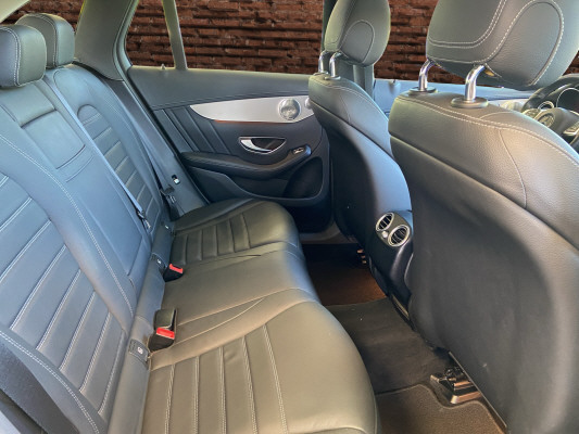 MERCEDES-BENZ GLC 350 e AMG Line 4Matic-image-13