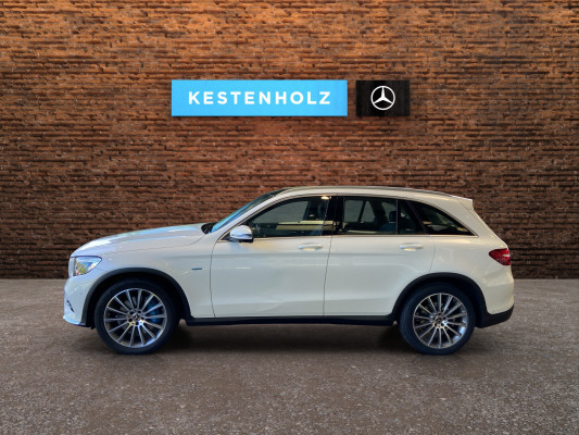 MERCEDES-BENZ GLC 350 e AMG Line 4Matic-image-2
