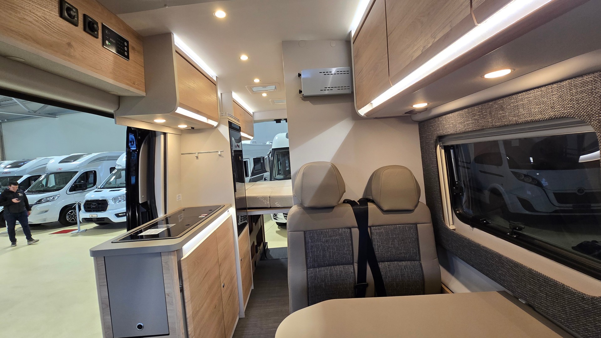 DETHLEFFS Globetrail C 590, Ford 2.0EcoBlue 170PS- Automat-image-12
