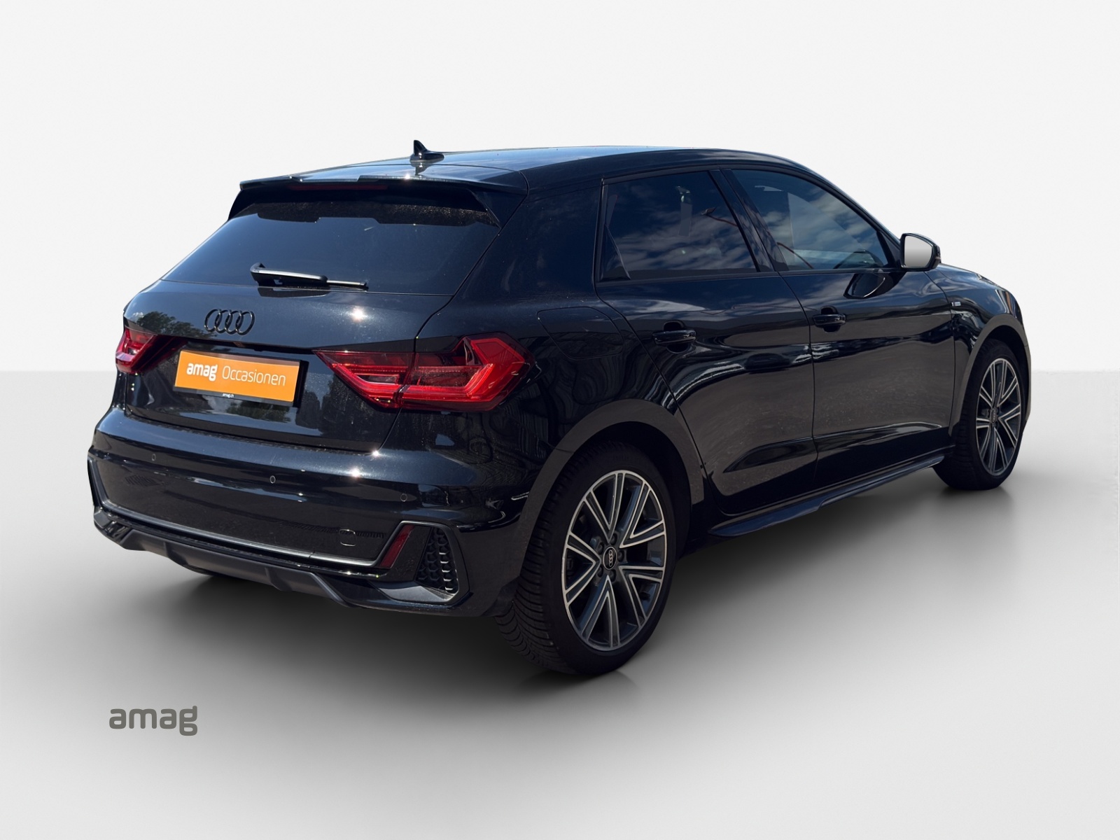 AUDI A1 Sportback 35 TFSI S Line S-tronic-image-4