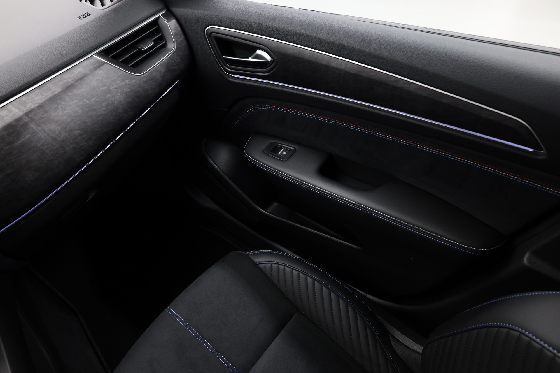 RENAULT Arkana 1.6 E-Tech esprit Alpine-image-23