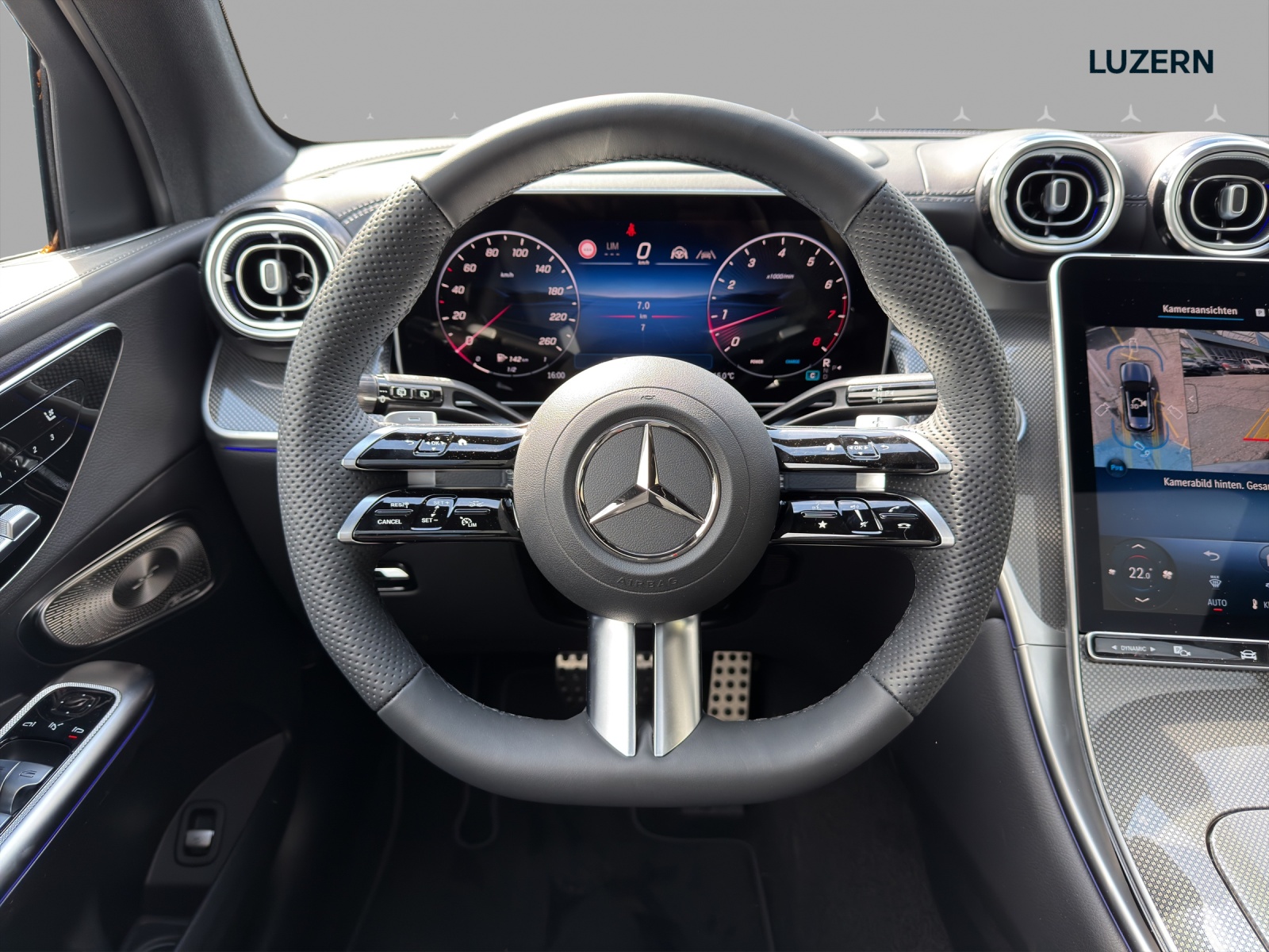 MERCEDES-BENZ GLC 300 4Matic 9G-Tronic-image-9