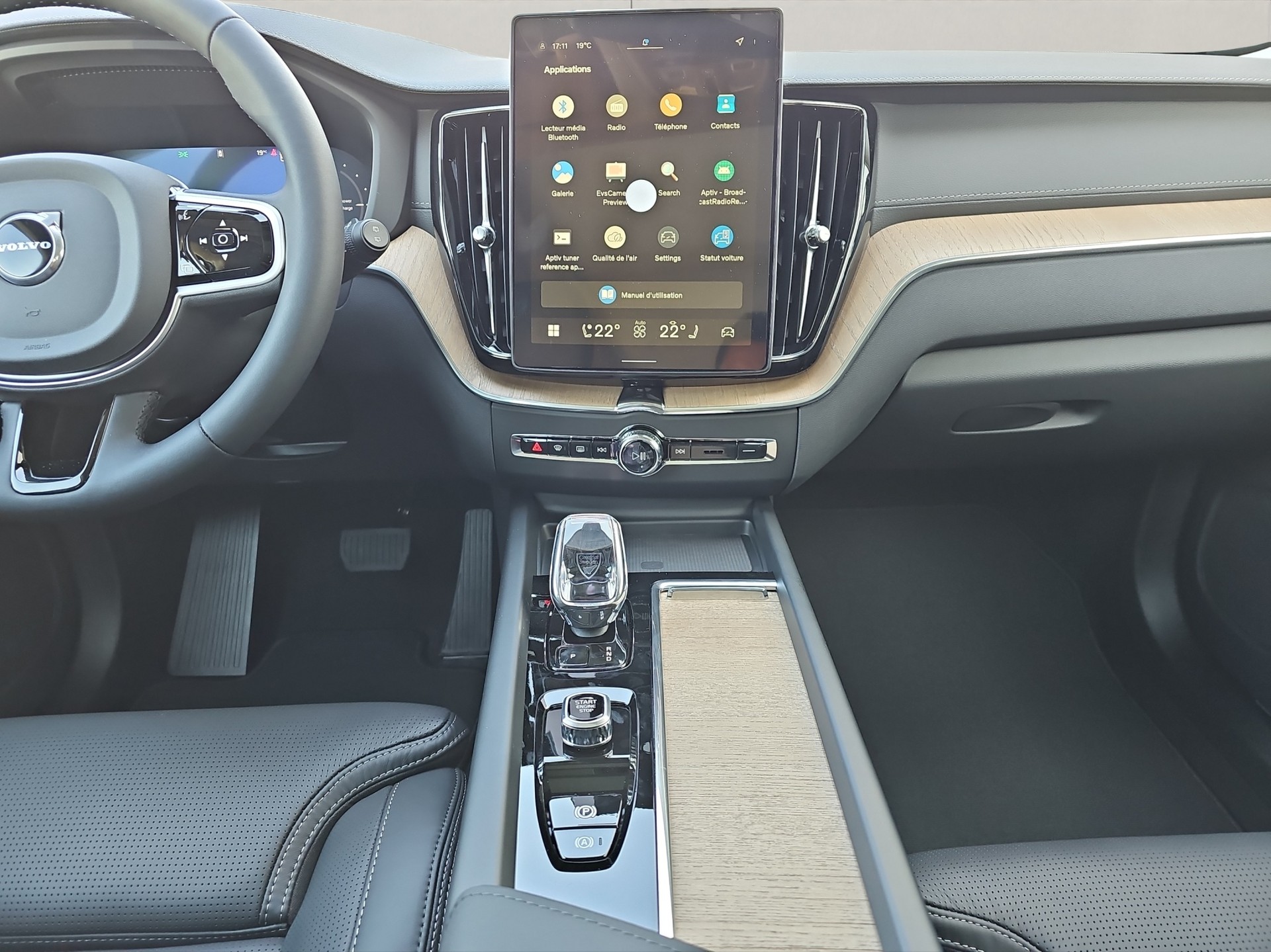 VOLVO XC60 2.0 T8 TE Ultra Dark eAWD-image-11