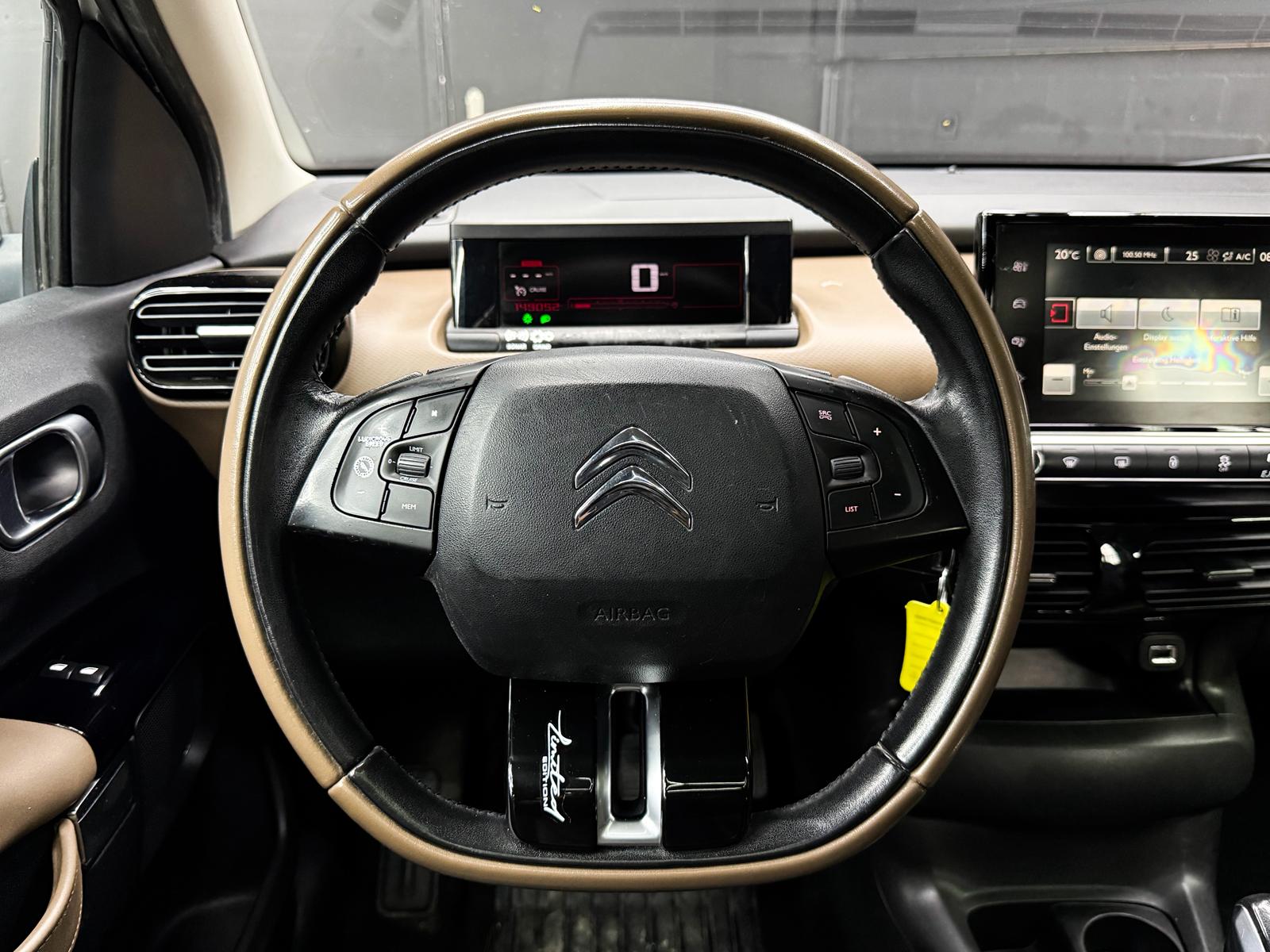 CITROEN C4 Cactus 1.2 VTi Shine Edition-image-12