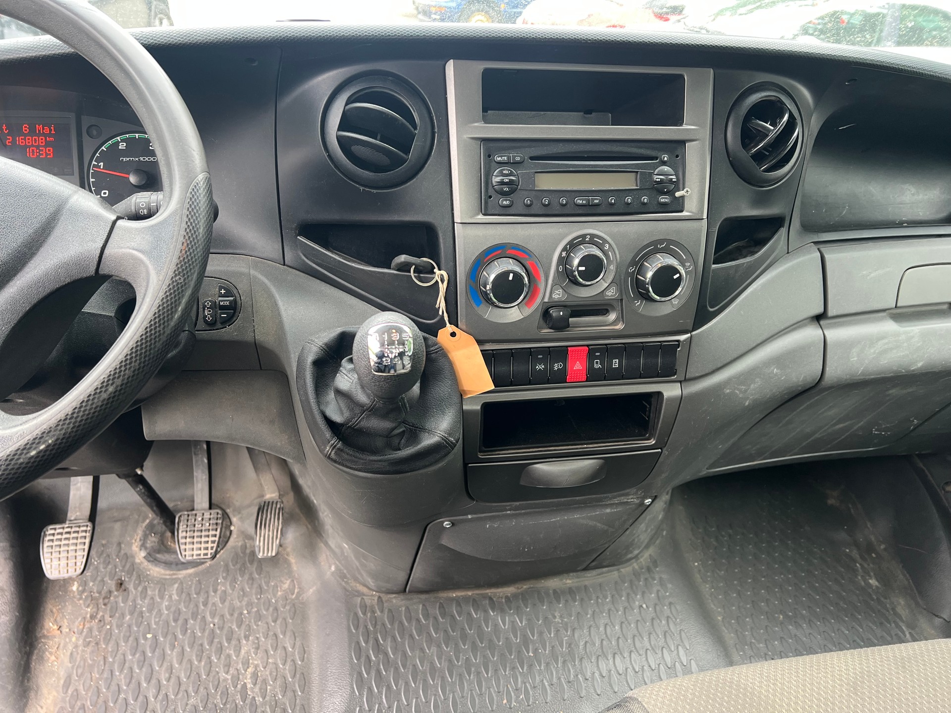 IVECO 35 S 15-image-5