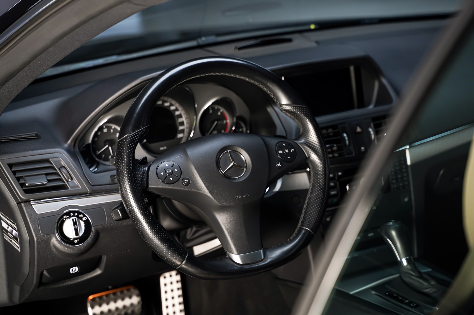 MERCEDES-BENZ E 350 CDI BlueEfficiency 7G-Tronic-image-8