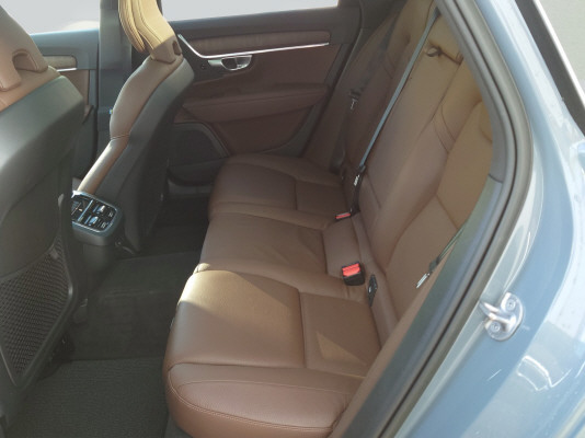 VOLVO V90 CC B6 MHD Plus AWD-image-9