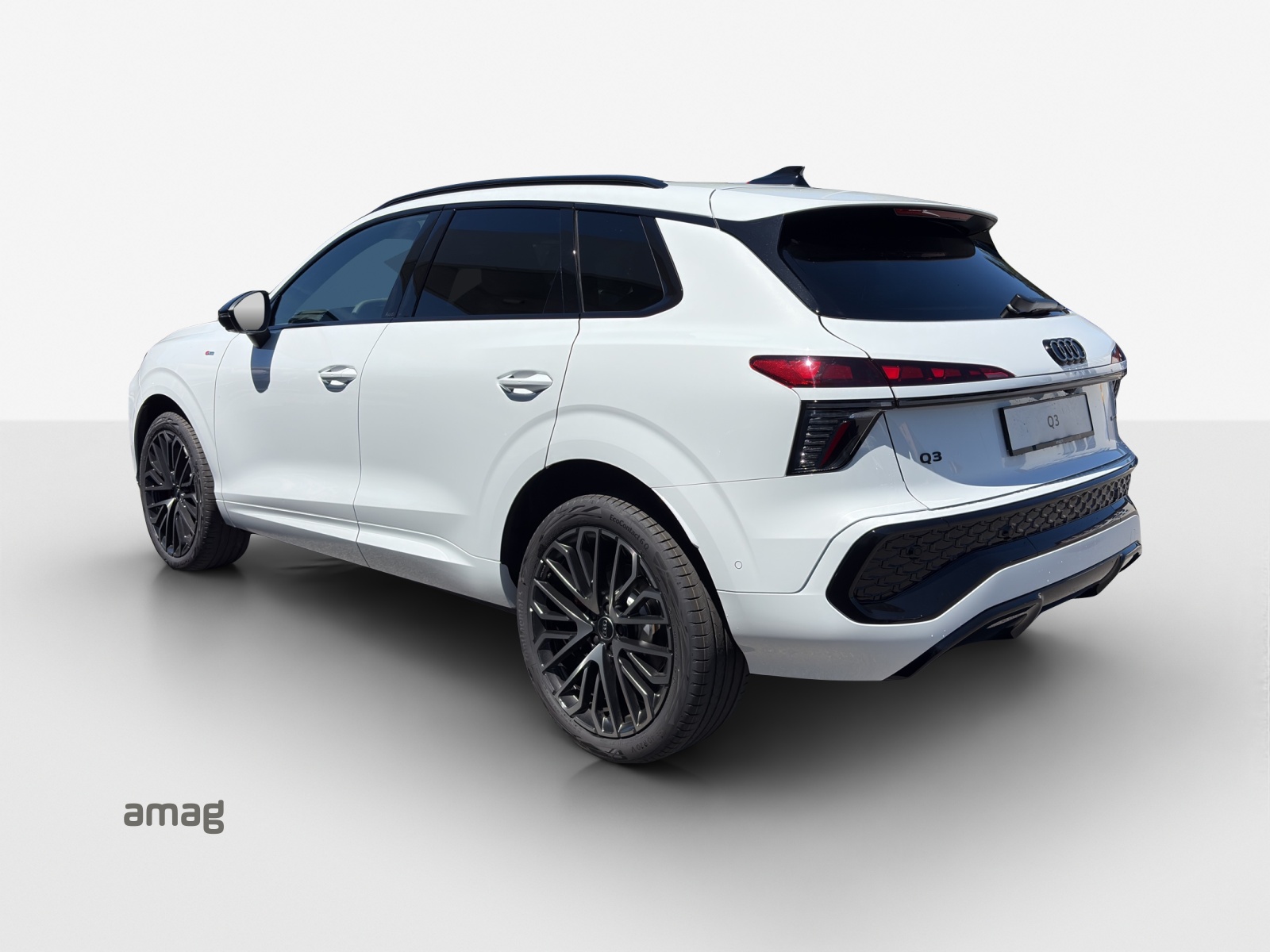 AUDI Q3 SUV TFSI quattro 195 kW S tronic-image-2