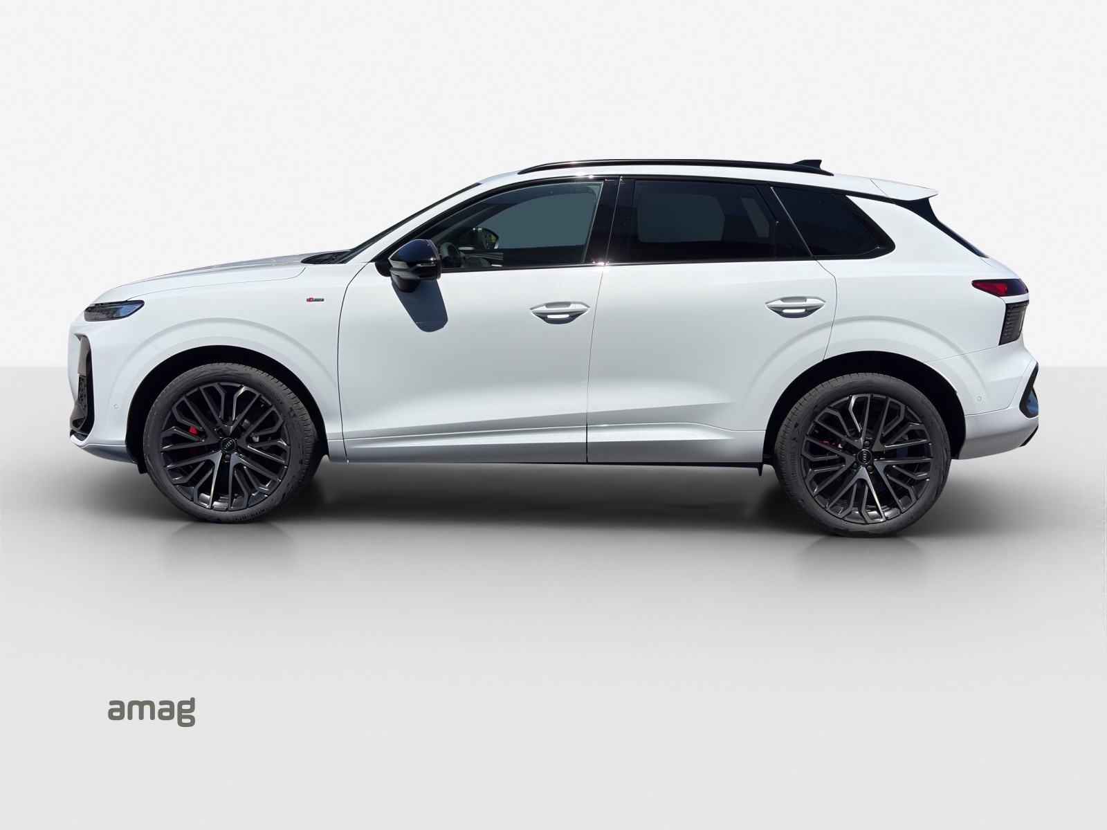 AUDI Q3 SUV TFSI quattro 195 kW S tronic-image-1