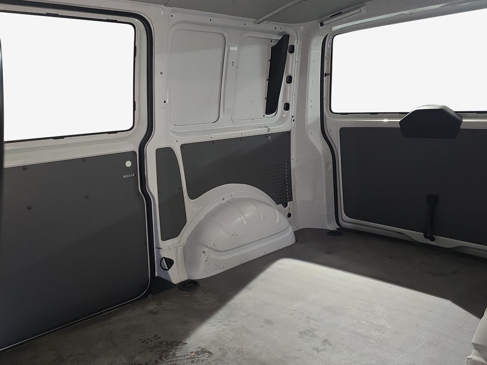 VW T6.1 2.0 TDI 4Motion-image-11