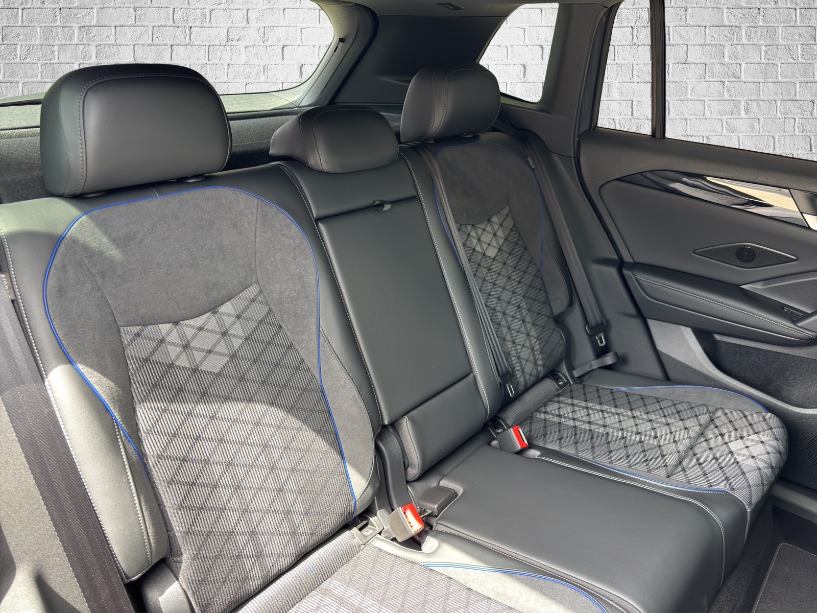 VW Tiguan 2.0 TSI DSG R-Line 4Motion-image-15