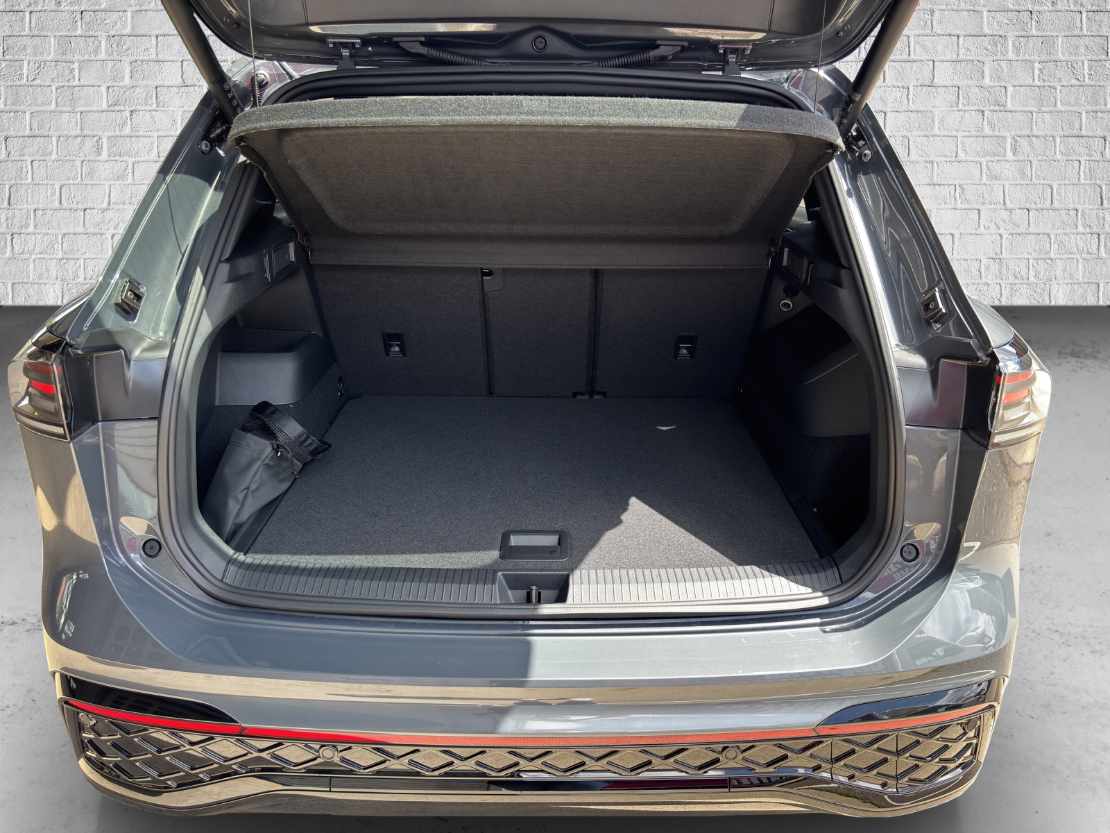 VW Tiguan 2.0 TSI DSG R-Line 4Motion-image-17