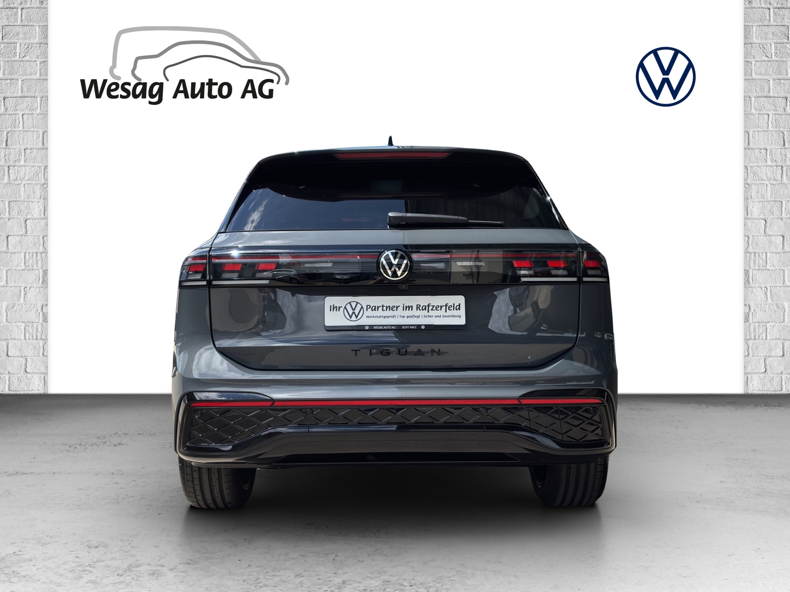 VW Tiguan 2.0 TSI DSG R-Line 4Motion-showroom-element-3