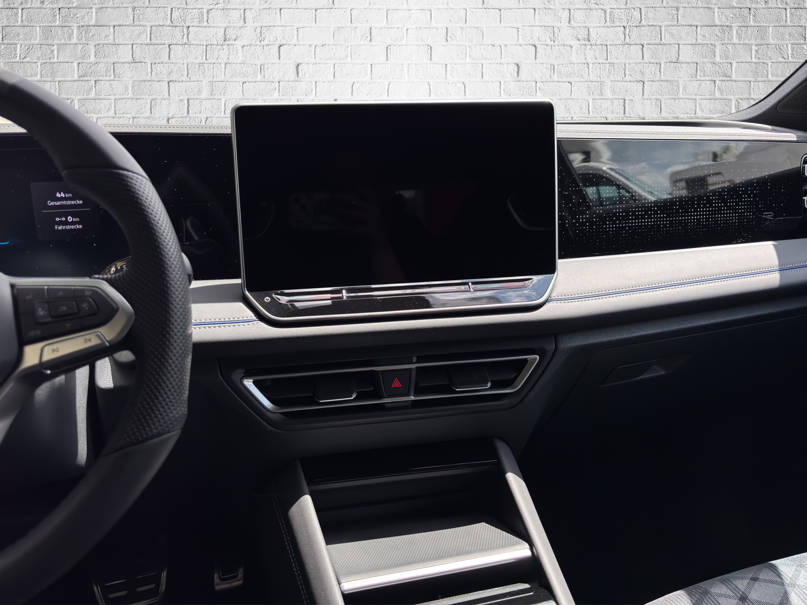 VW Tiguan 2.0 TSI DSG R-Line 4Motion-image-12