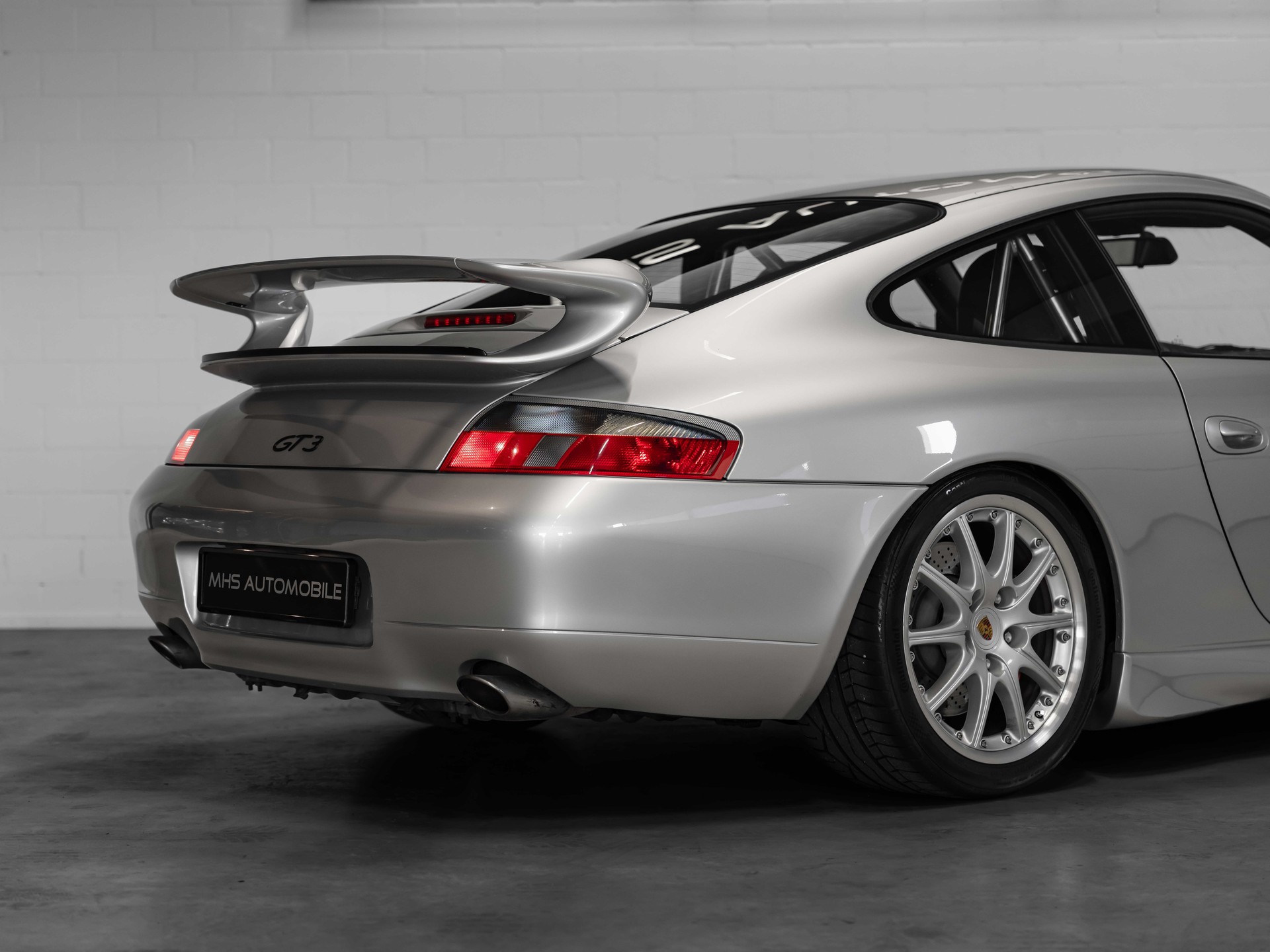 PORSCHE 911 GT3-image-24