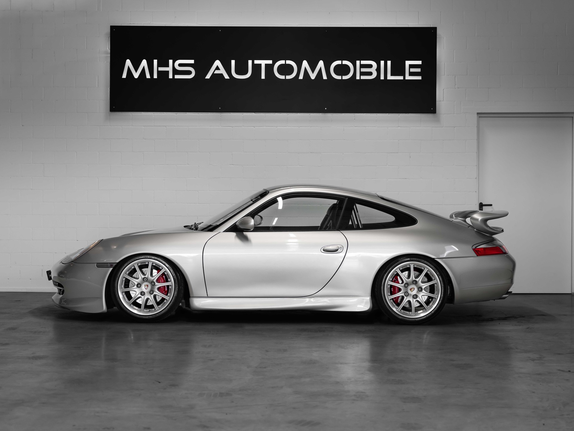 PORSCHE 911 GT3-showroom-element-1