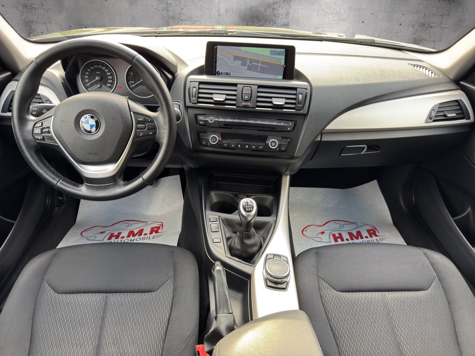 BMW 118d xDrive-image-9