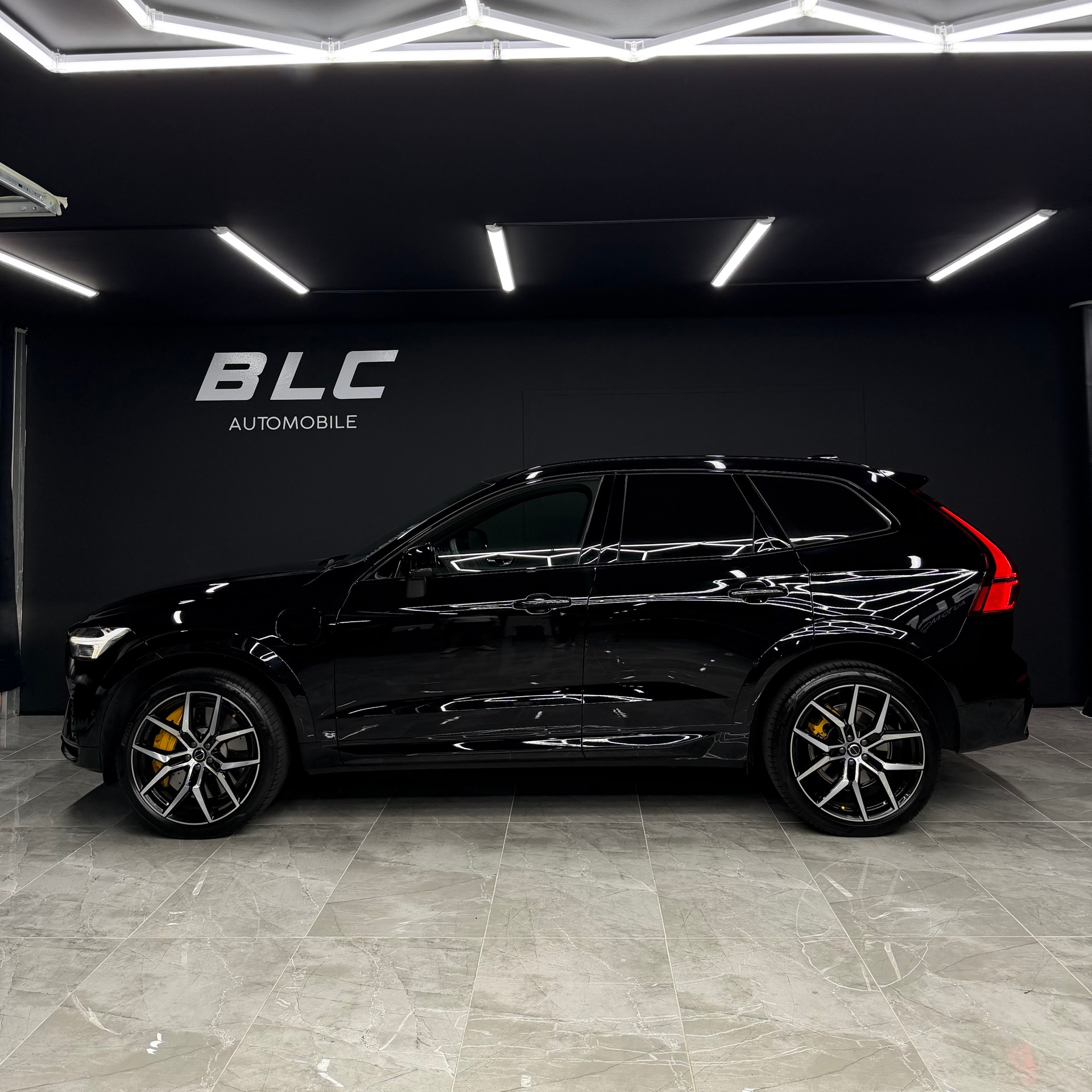 VOLVO XC60 T8 eAWD PluginHybrid Polestar Geartronic-image-2