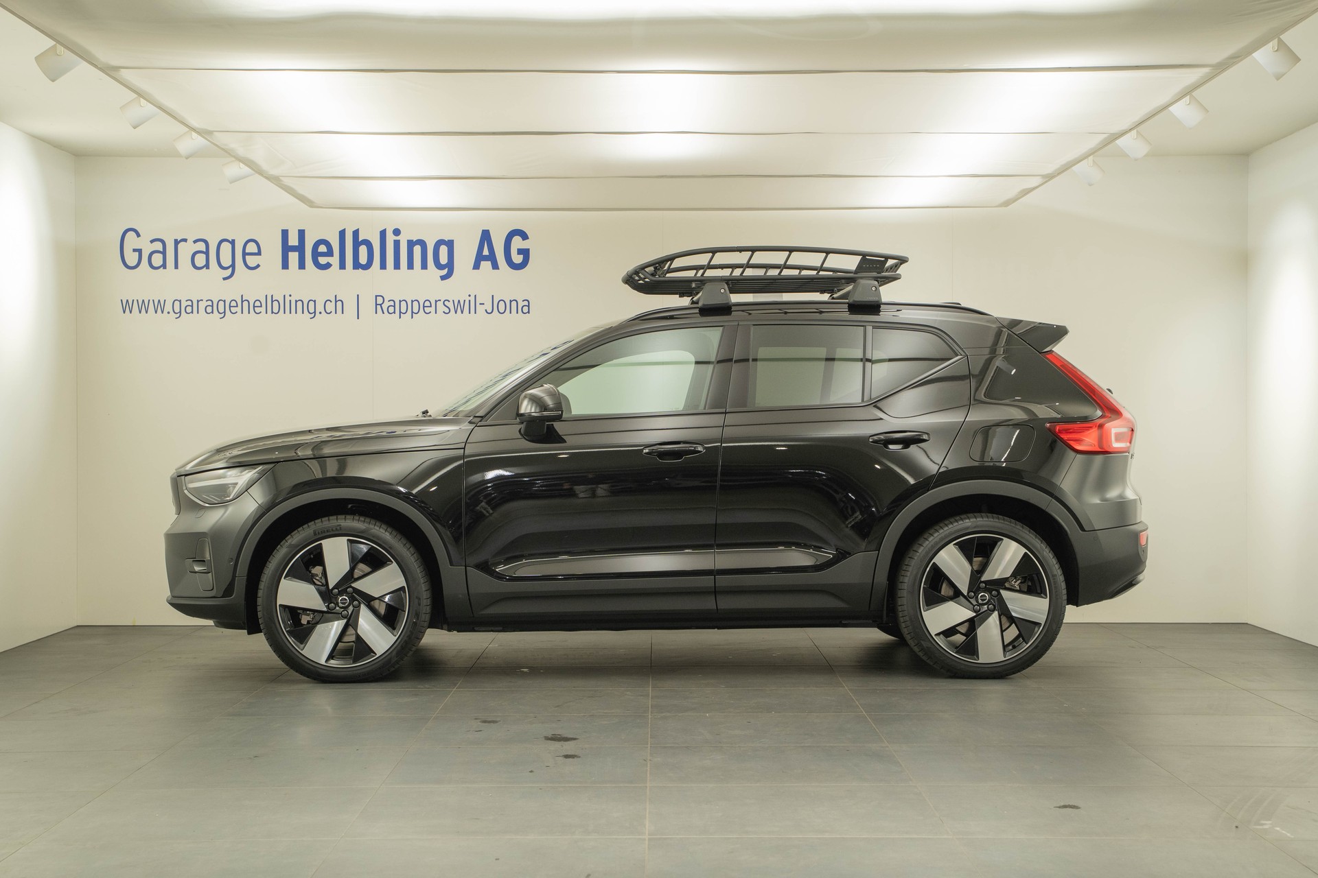 VOLVO EX40 Twin XCENTRIC Edition AWD-showroom-element-2