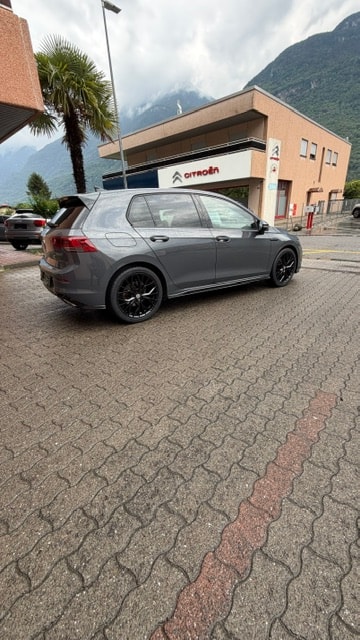 VW Golf 1.5 eTSI mHEV ACT R-Line DSG-image-5