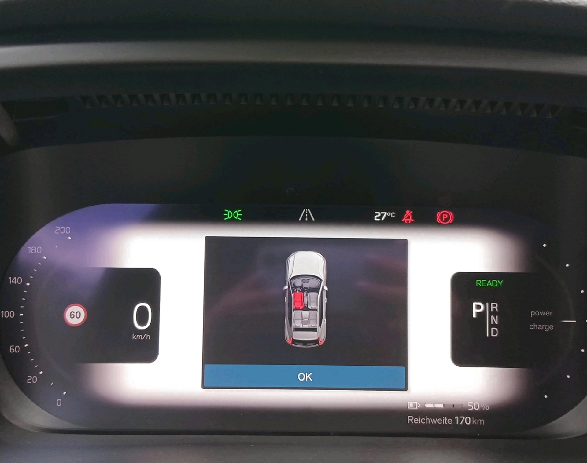 VOLVO XC40 P8 AWD Elec Pro-image-14