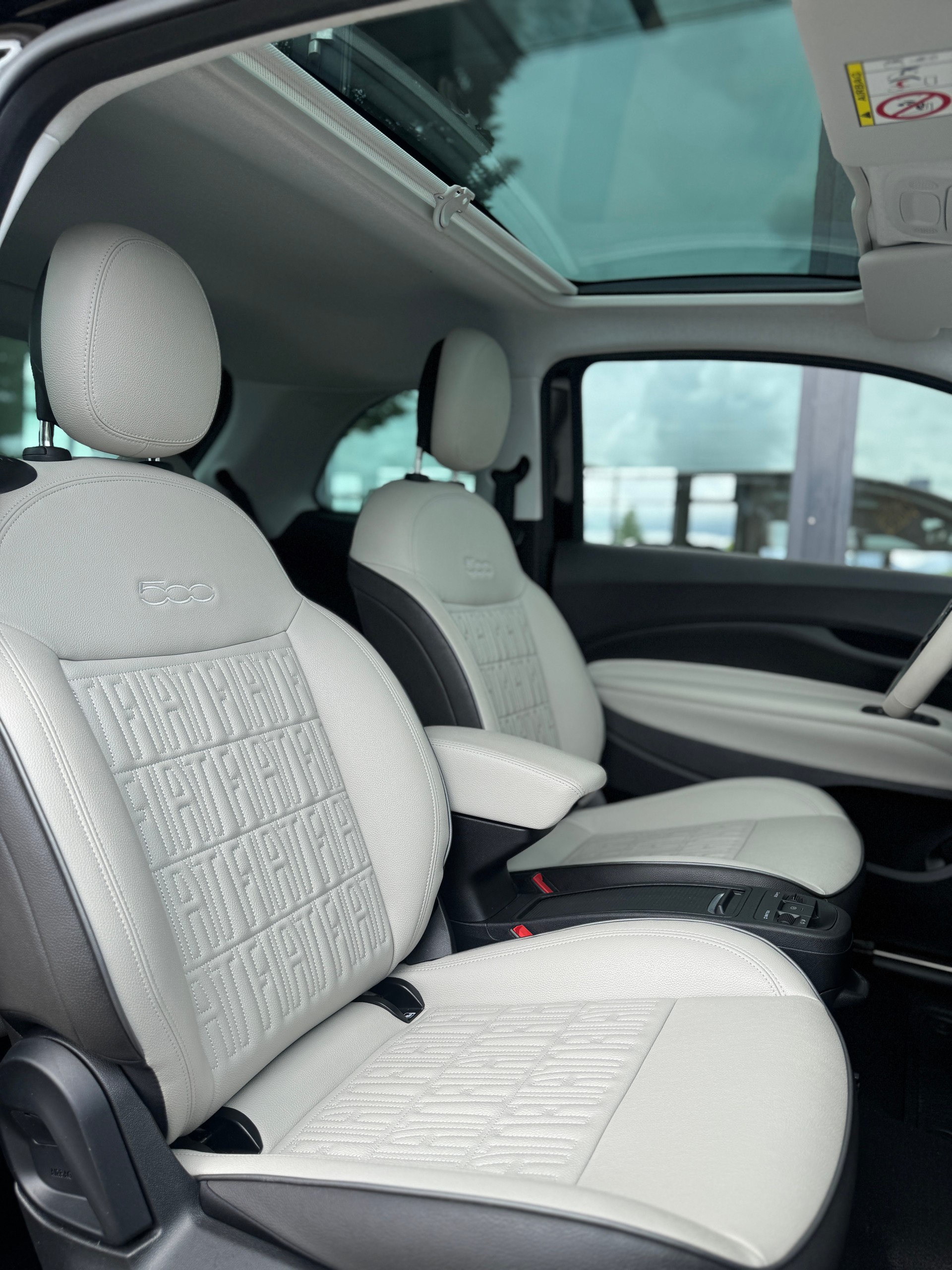 FIAT 500 electric 87 kW La Prima-image-11