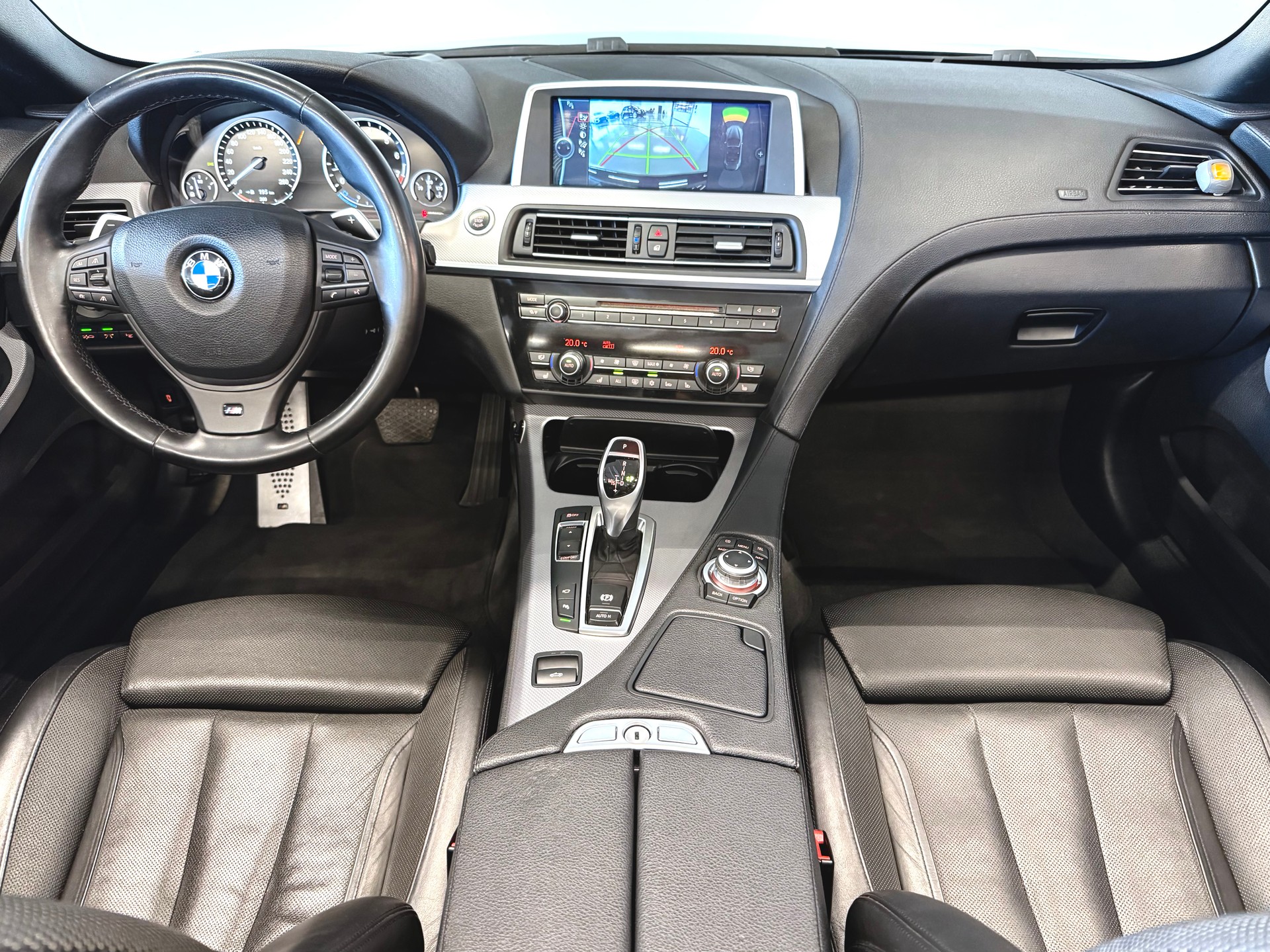 BMW 650i Cabrio-image-9