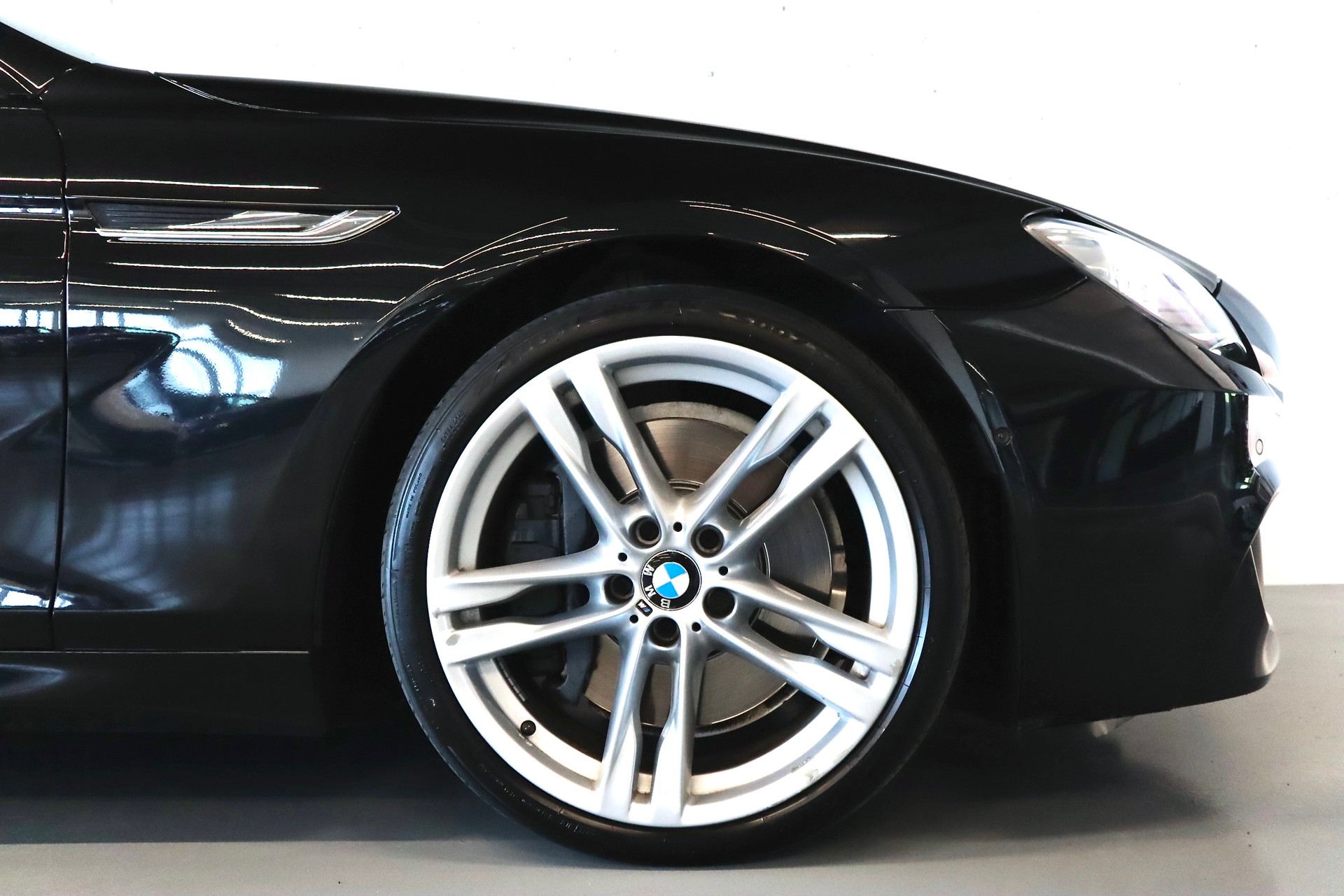 BMW 650i Cabrio-image-7