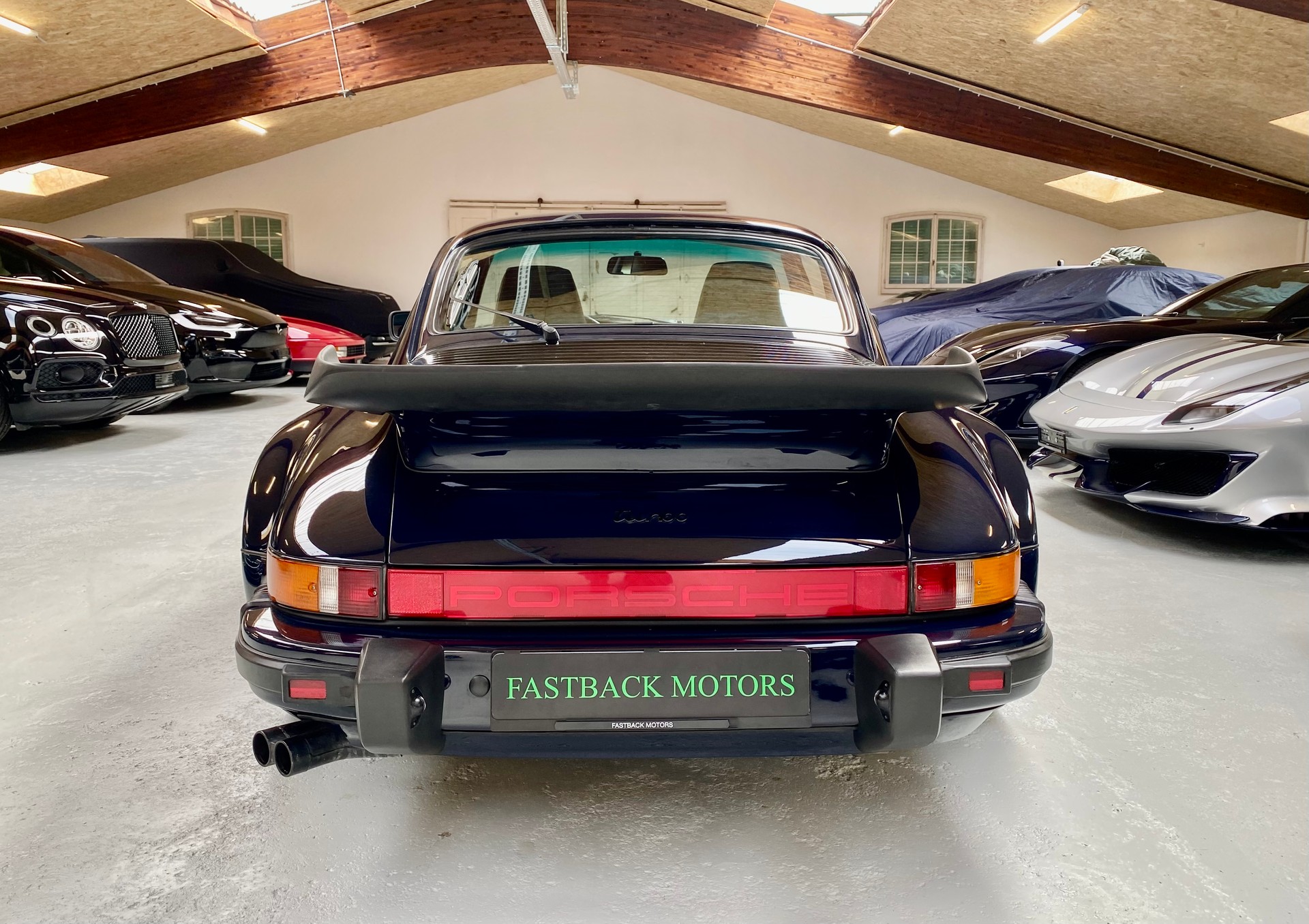PORSCHE 930 turbo 3.3-image-5