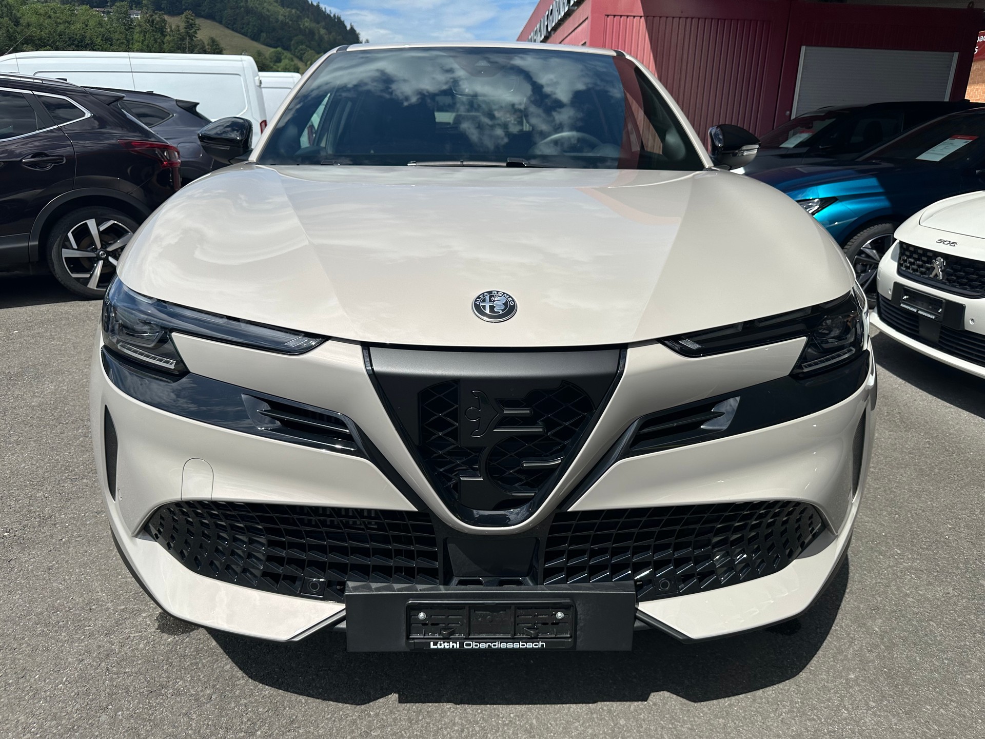 ALFA ROMEO Junior 1.2 48V Hybrid Speciale Pack Tech-image-1