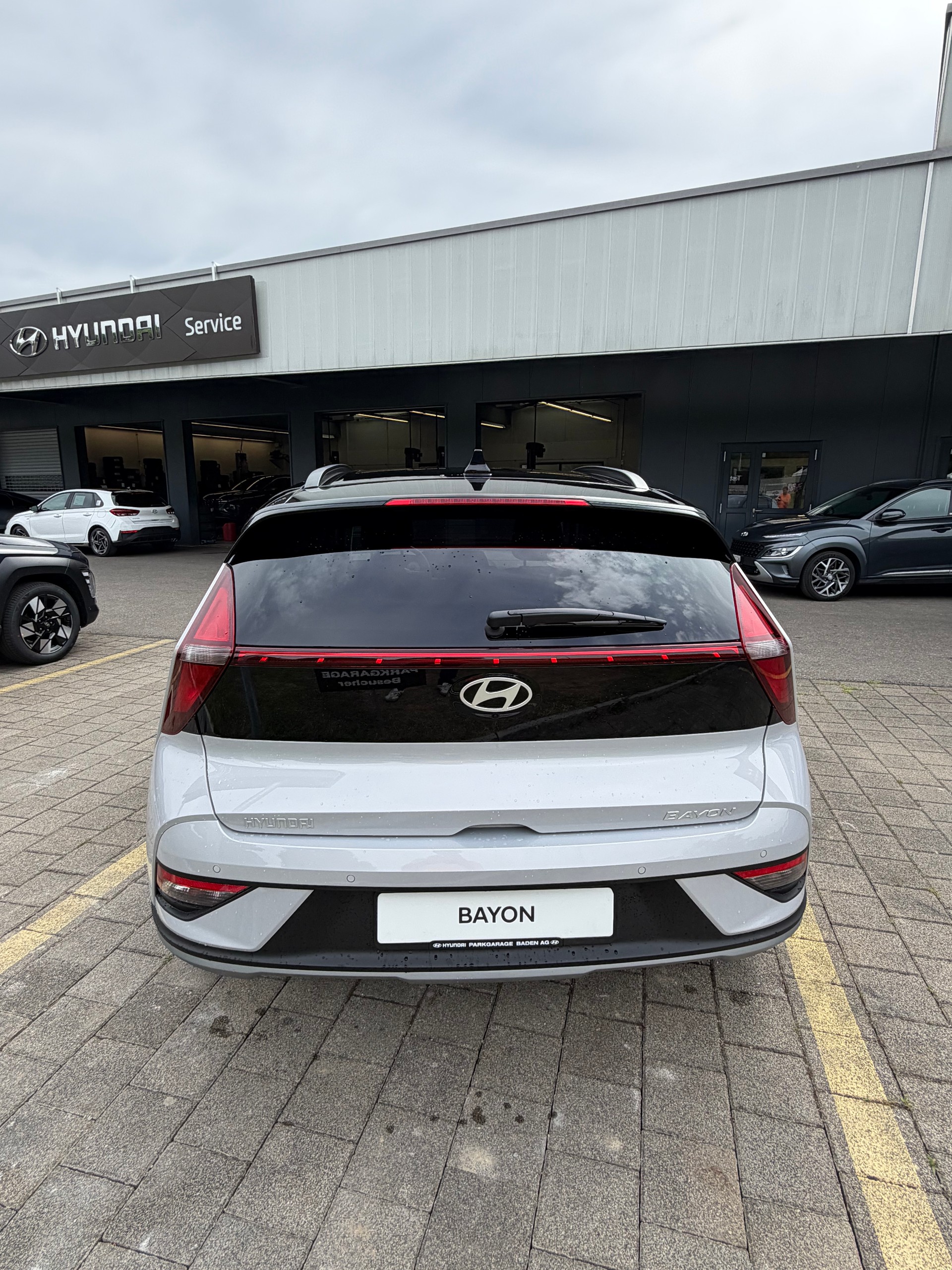 HYUNDAI Bayon 1.0 T-GDi Amplia DCT-image-2