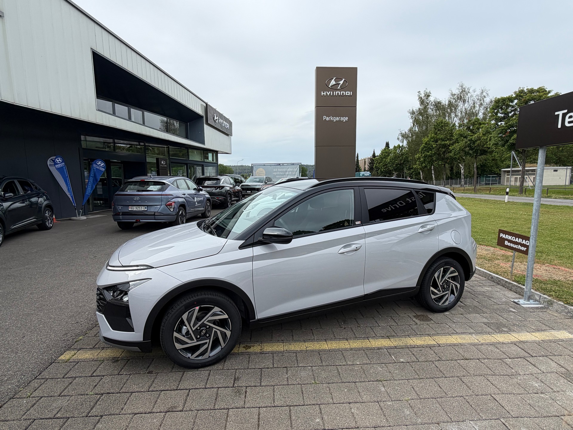 HYUNDAI Bayon 1.0 T-GDi Amplia DCT-image-1