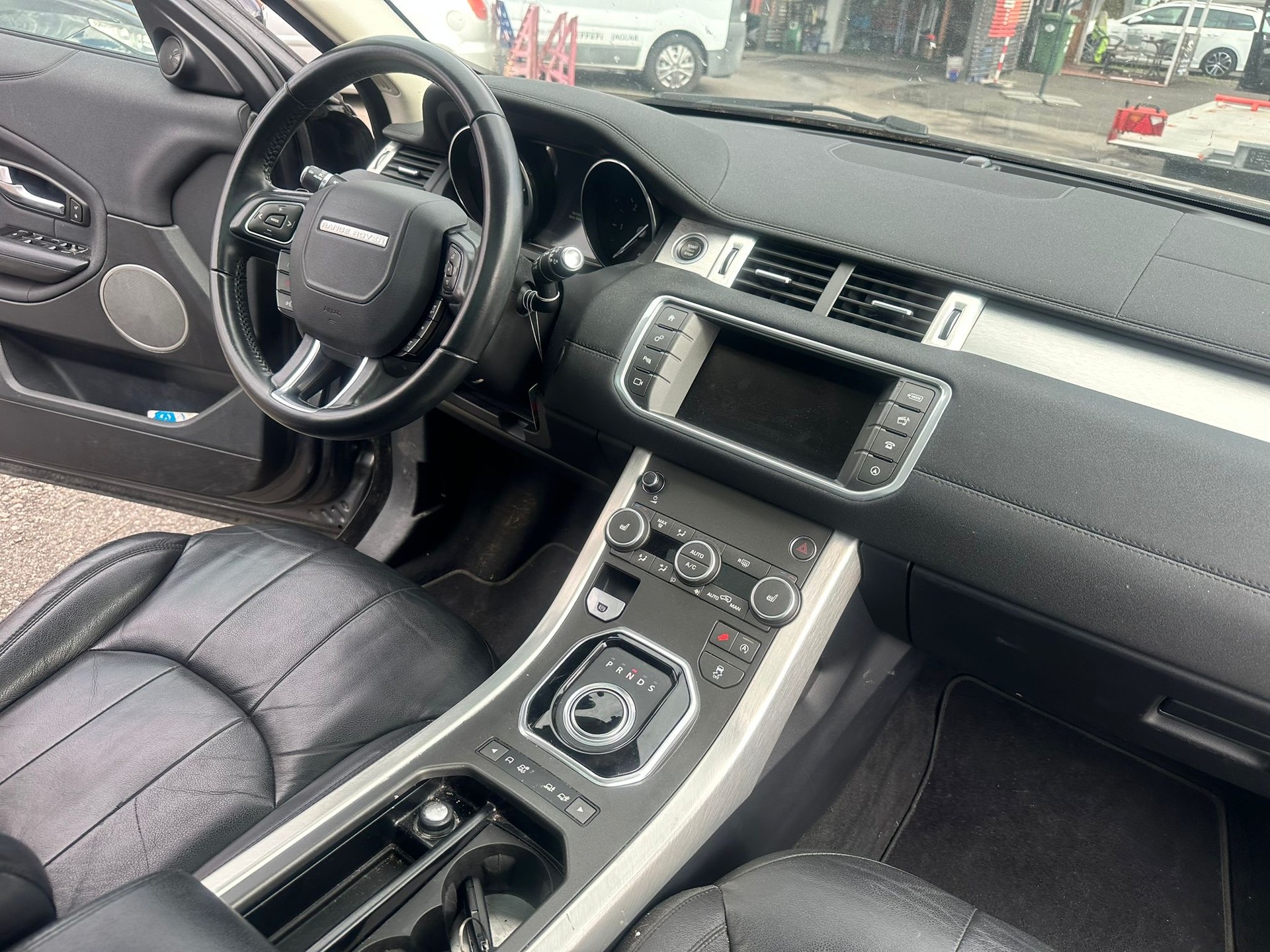 LAND ROVER Range Rover Evoque 2.0 TD4 HSE Dynamic AT9-image-8