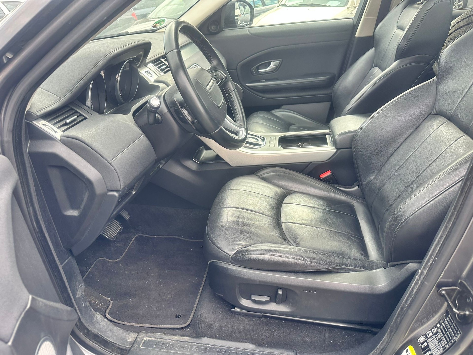 LAND ROVER Range Rover Evoque 2.0 TD4 HSE Dynamic AT9-image-12