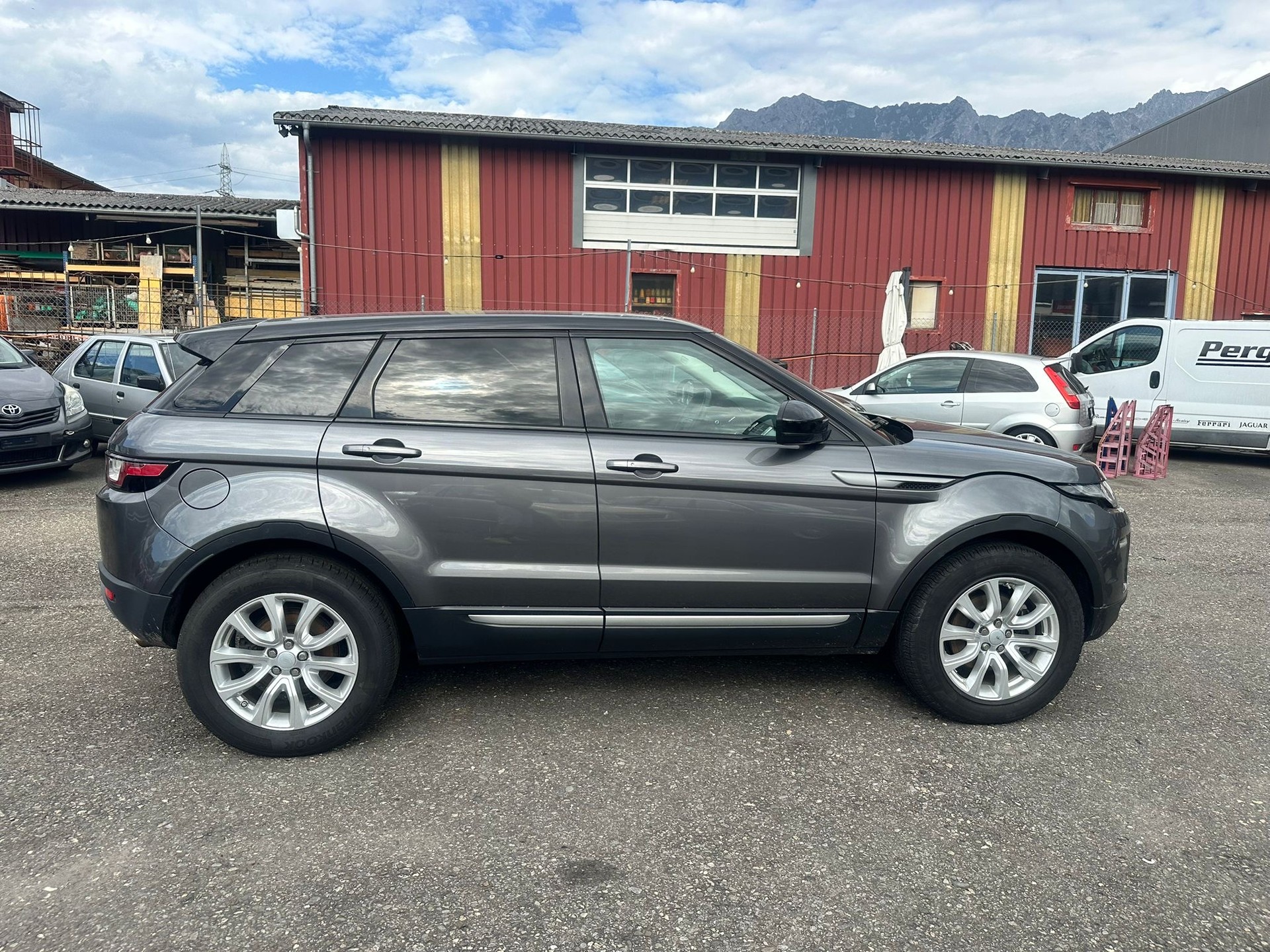 LAND ROVER Range Rover Evoque 2.0 TD4 HSE Dynamic AT9-image-5