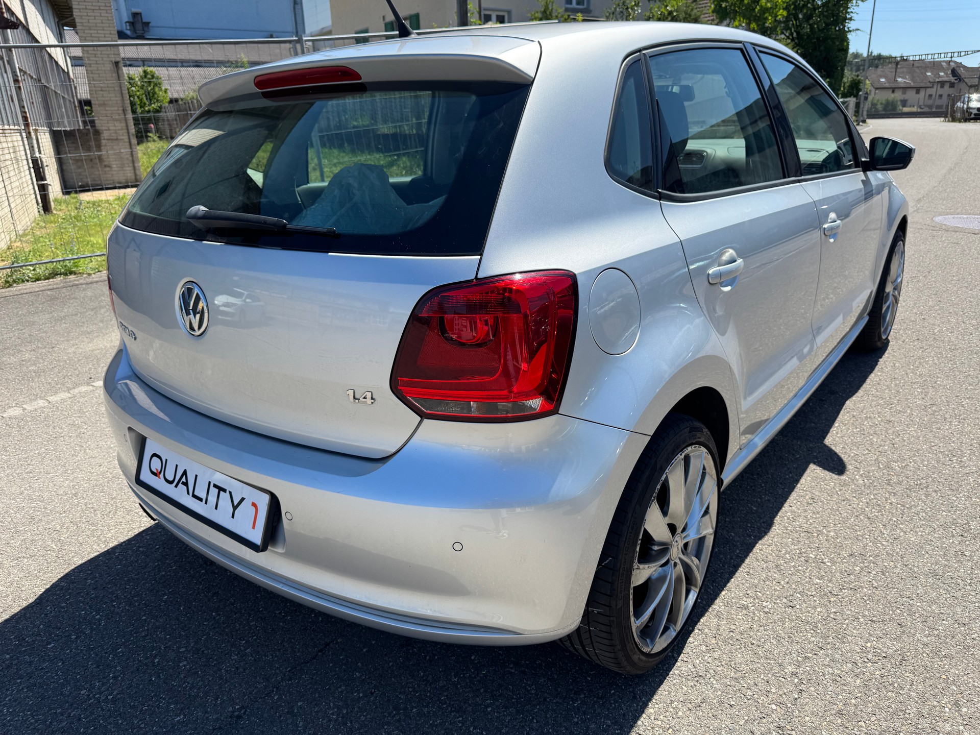 VW Polo 1.4 16V Trendline-image-4