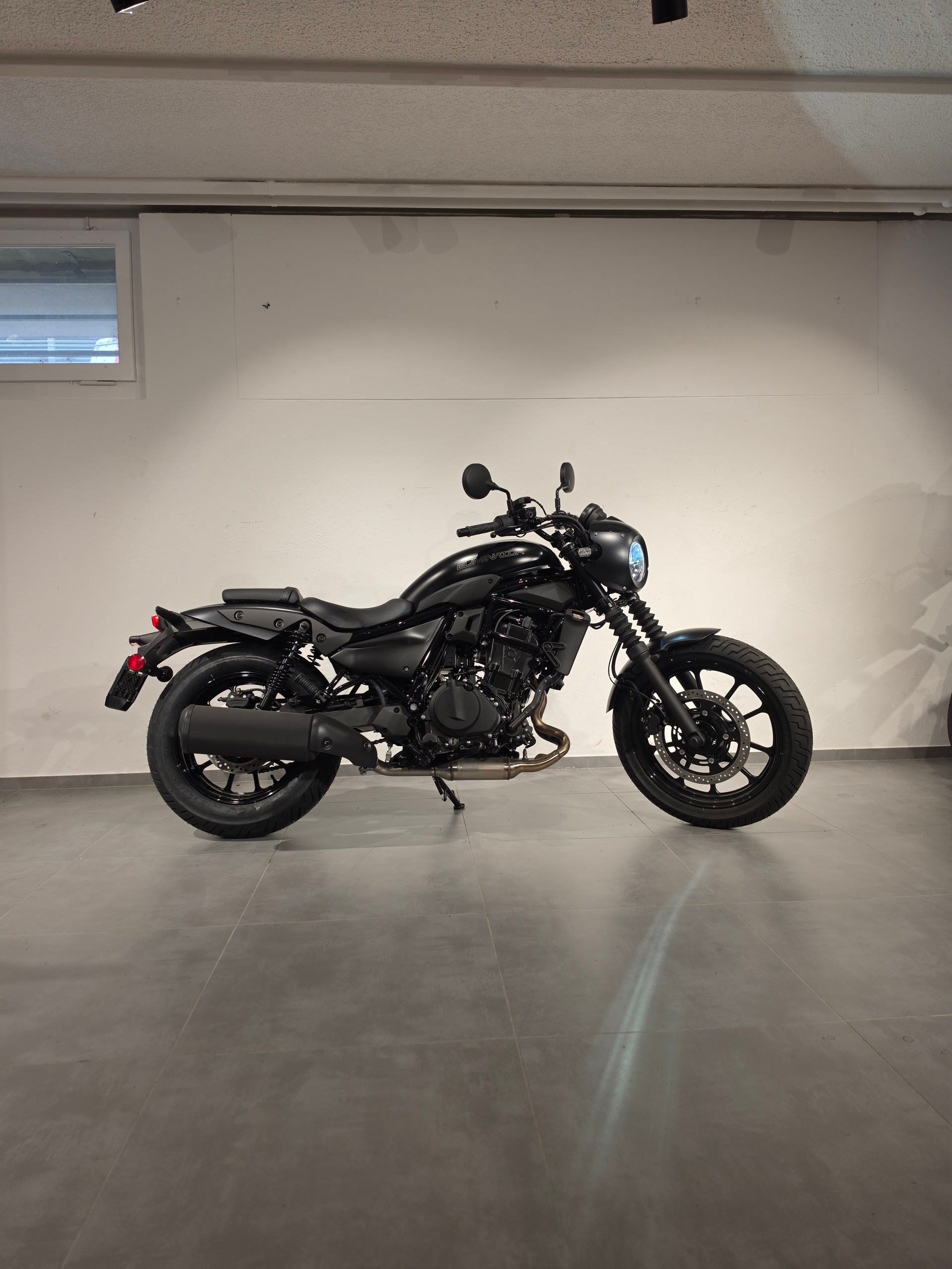 KAWASAKI Eliminator 500 SE