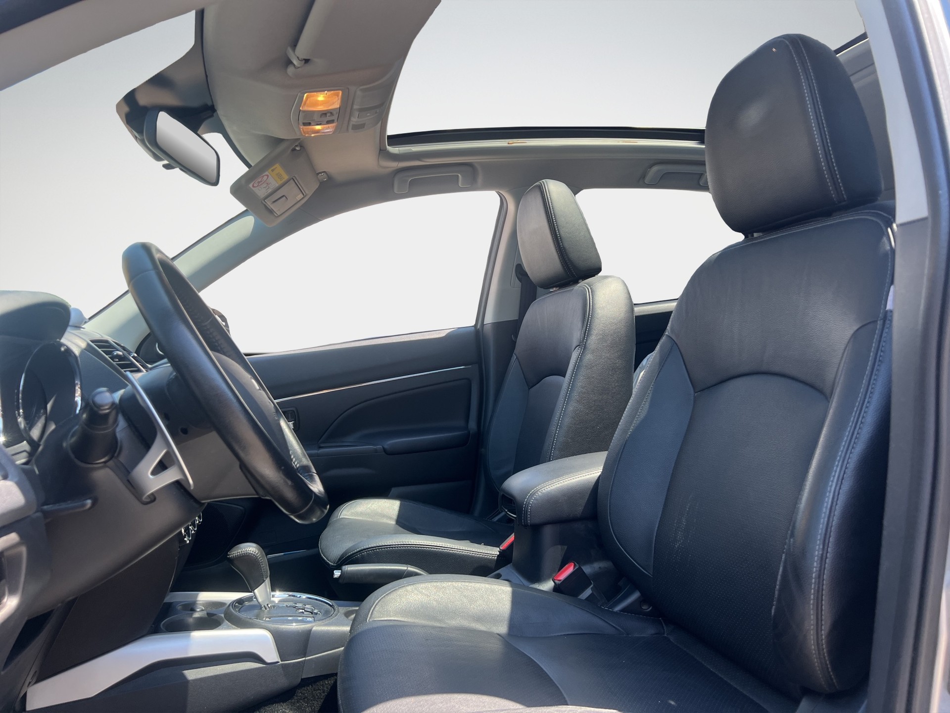 MITSUBISHI ASX 2.2 DID Navigator 4WD Automatic-image-4